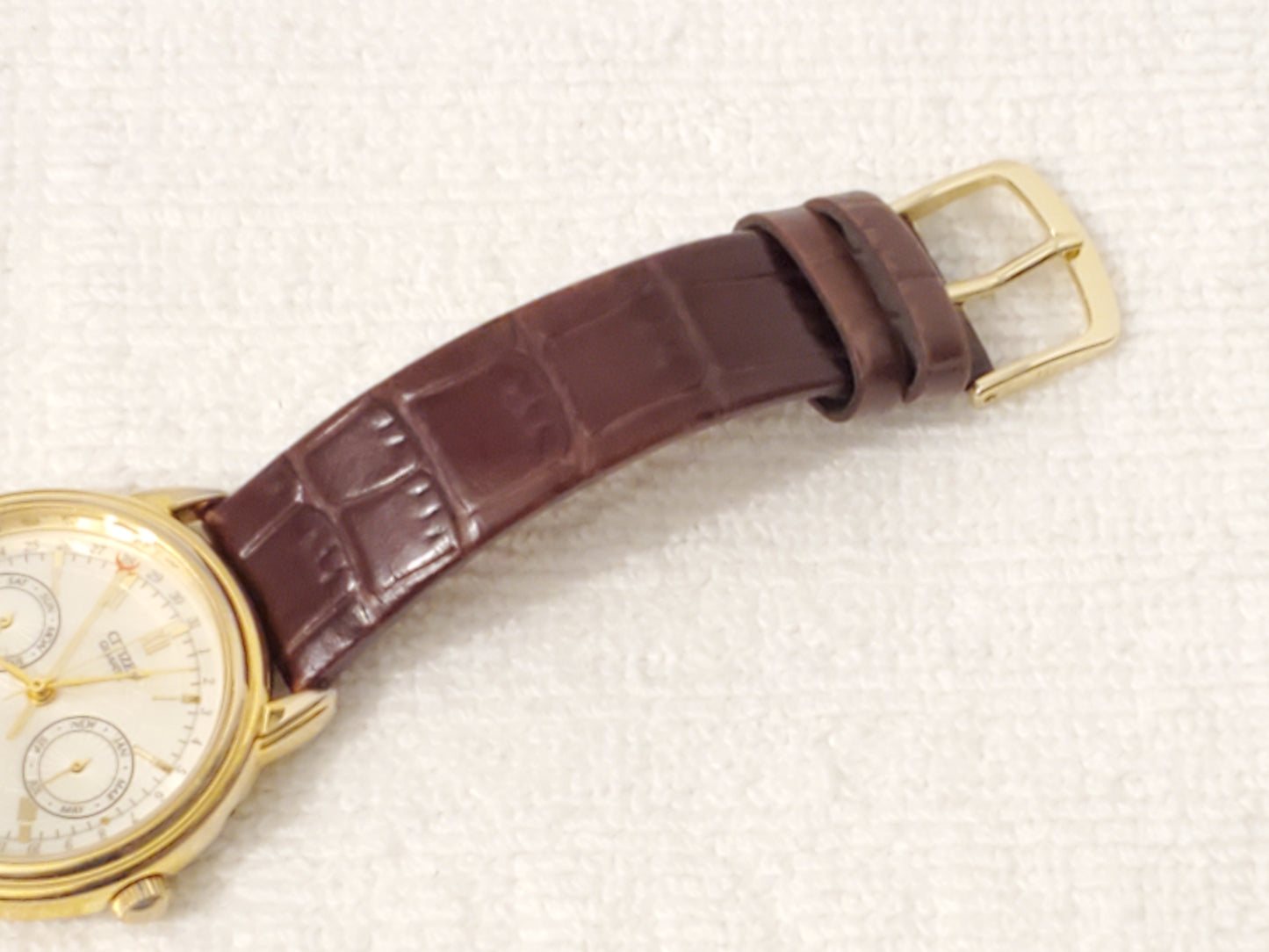 Vintage Citizen Men's Day Date Month Watch Brown Leather Silver Dial Gold Tone