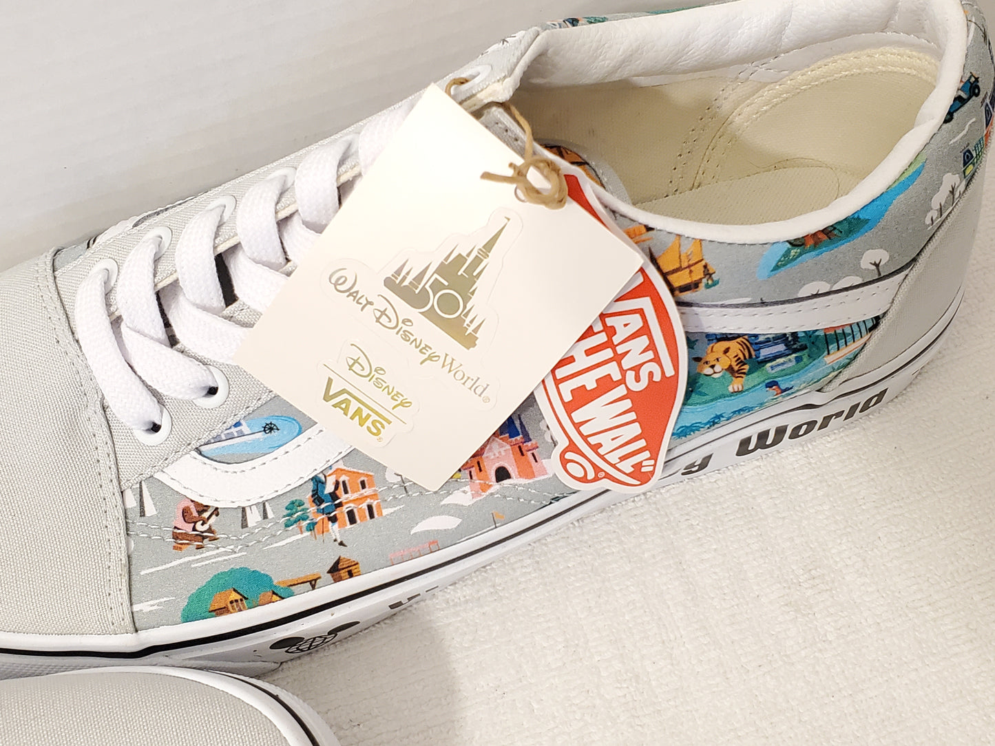 Vans Off The Wall Walt Disney World 50th Anniversary Mens Shoes Size 12 New Gray