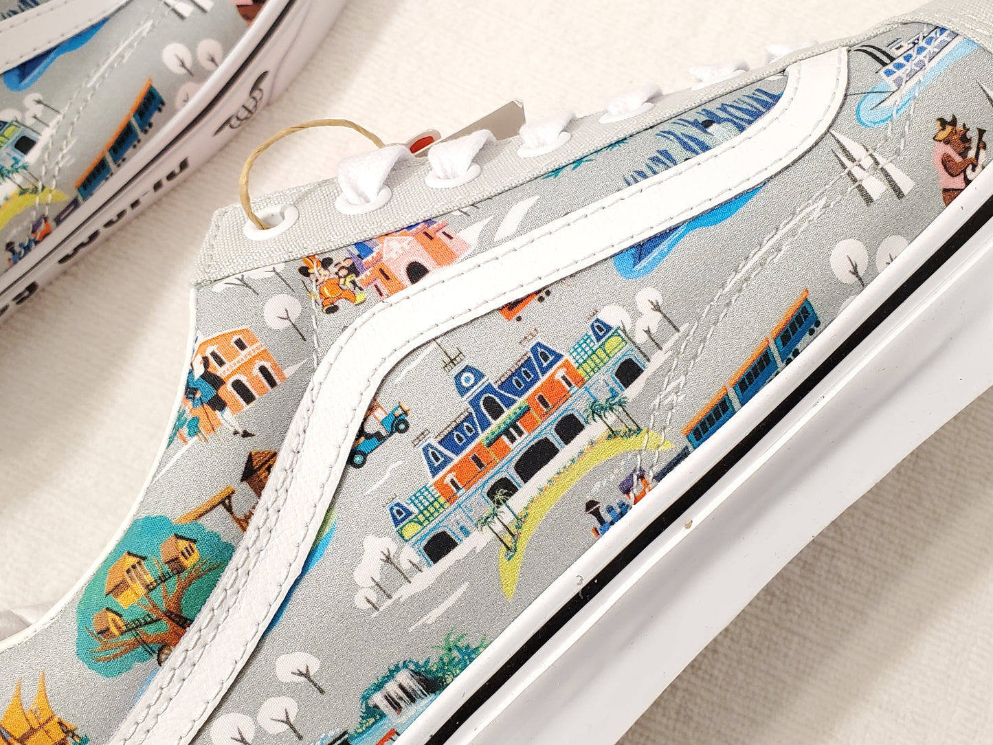 Vans Off The Wall Walt Disney World 50th Anniversary Mens Shoes Size 12 New Gray