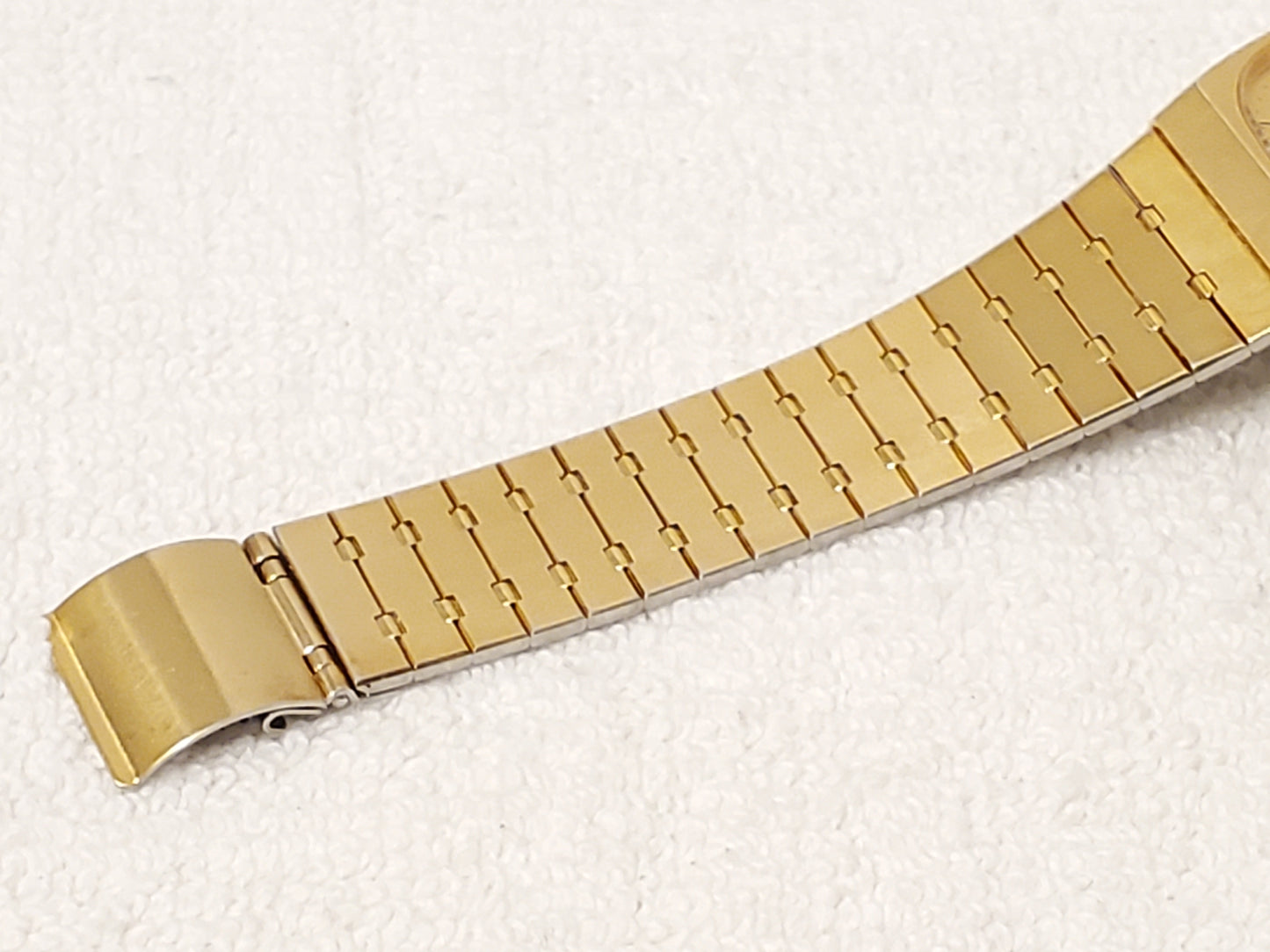 Vintage Seiko Men's Gold Tone Date Stainless Steel Quartz Watch Five Jewels