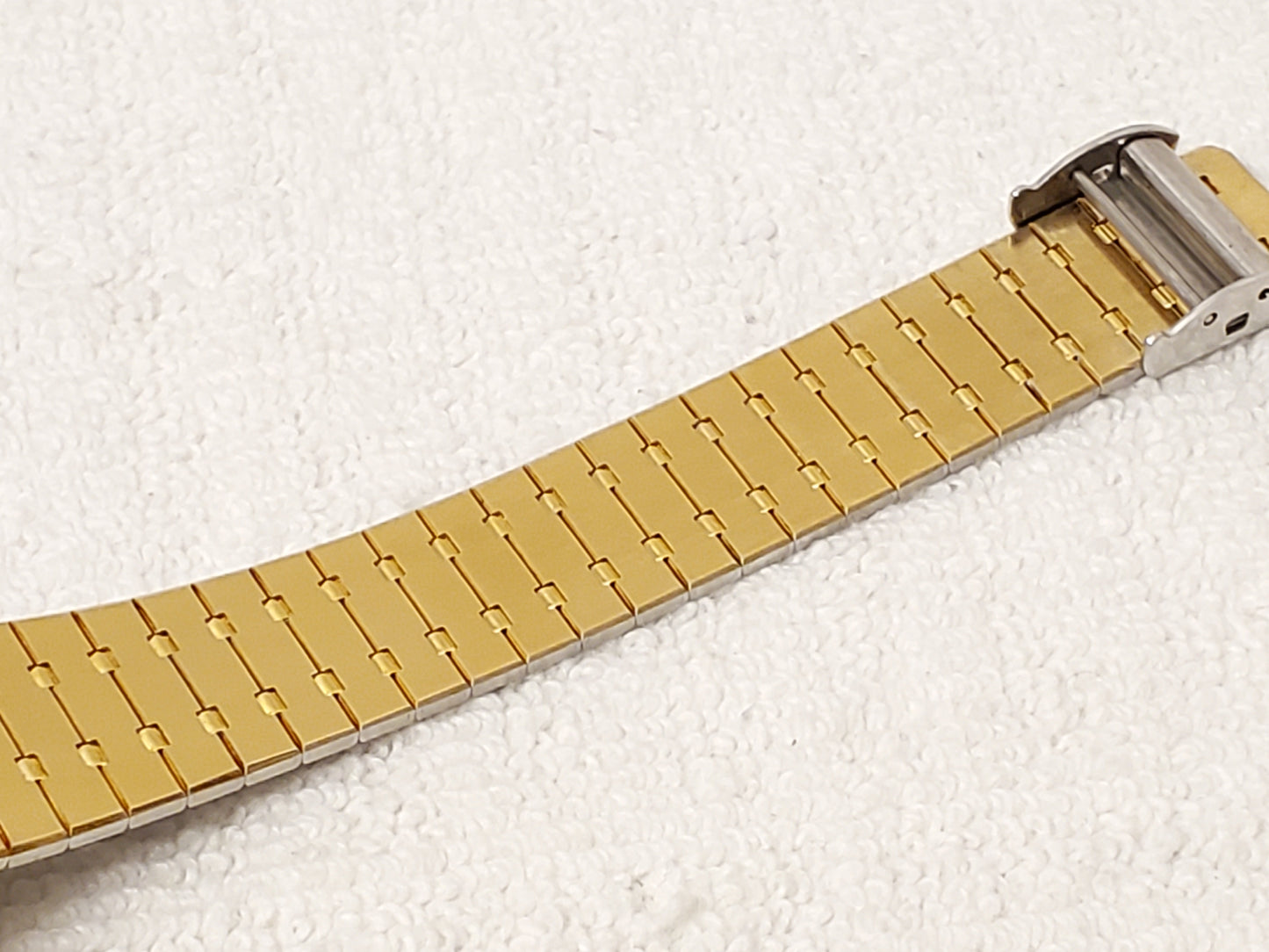 Vintage Seiko Men's Gold Tone Date Stainless Steel Quartz Watch Five Jewels