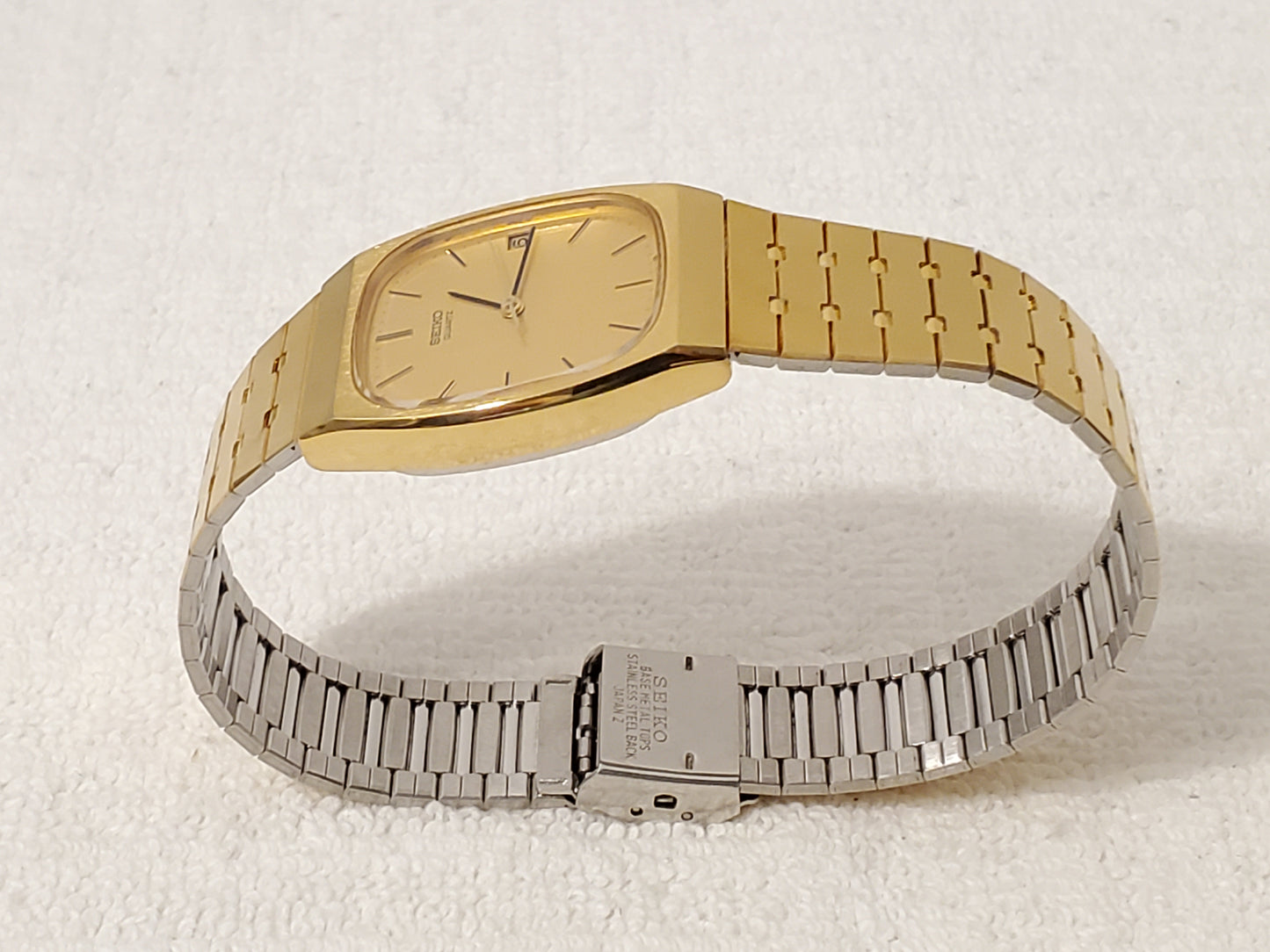Vintage Seiko Men's Gold Tone Date Stainless Steel Quartz Watch Five Jewels