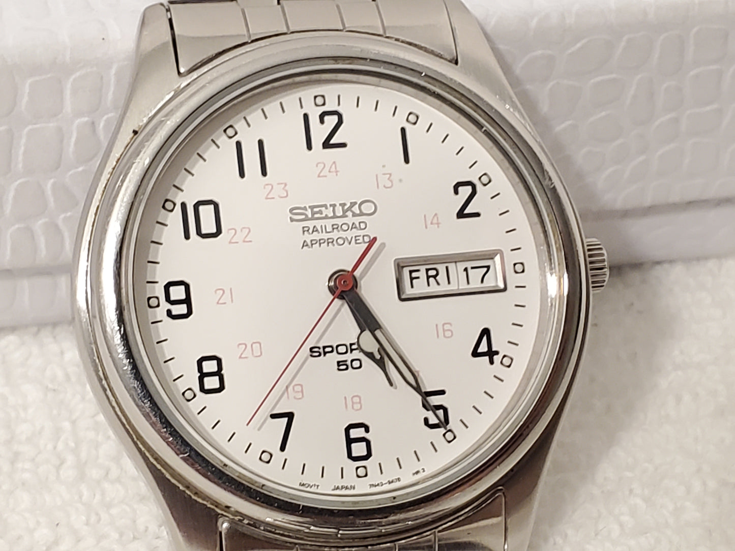 Vintage Seiko Railroad Approved Sports 50 Men's Day Date Watch Stainless Steel