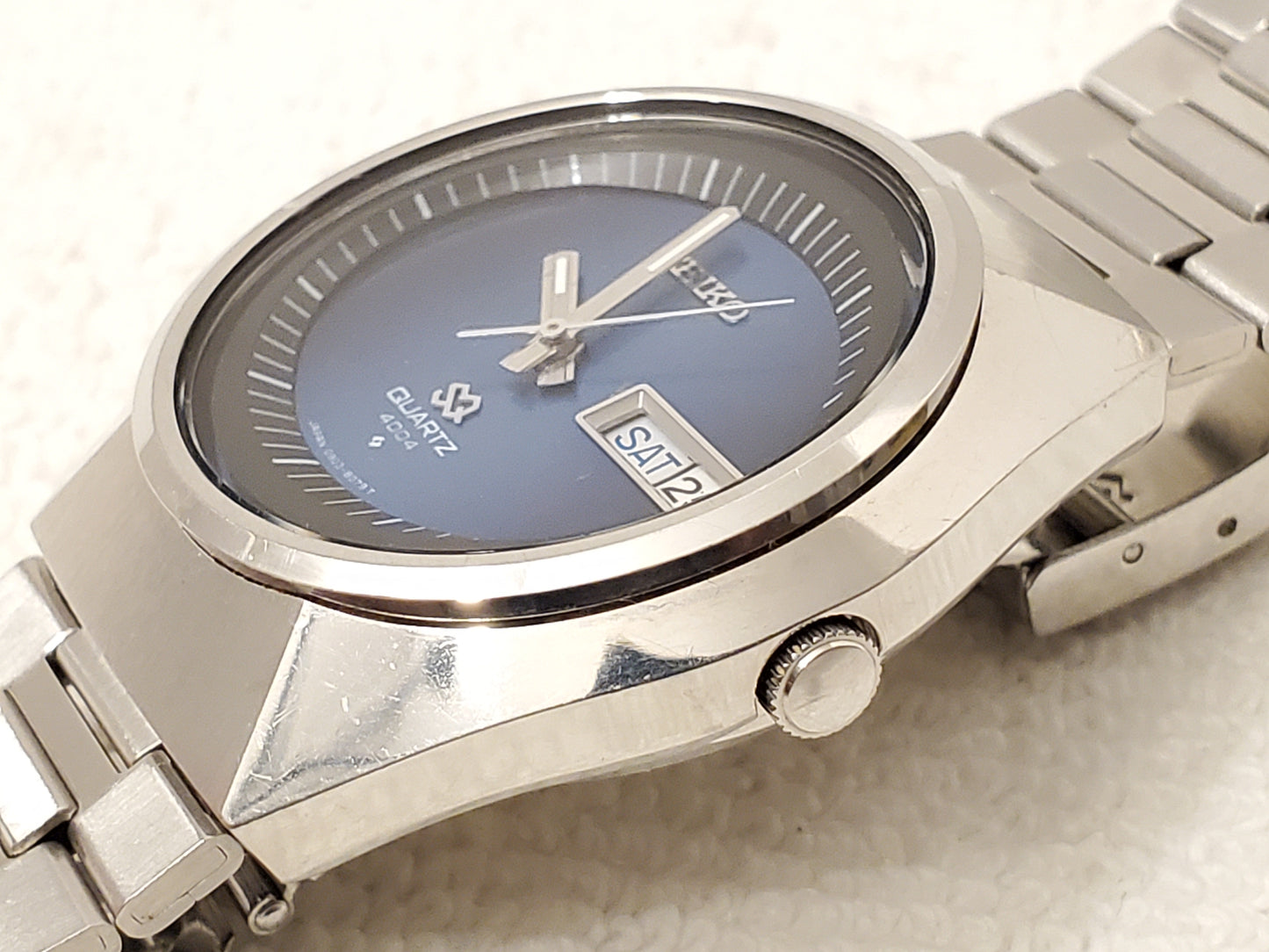 Vintage Seiko SQ 4004 Black Blue Dial Men's Day Date Watch Stainless Steel