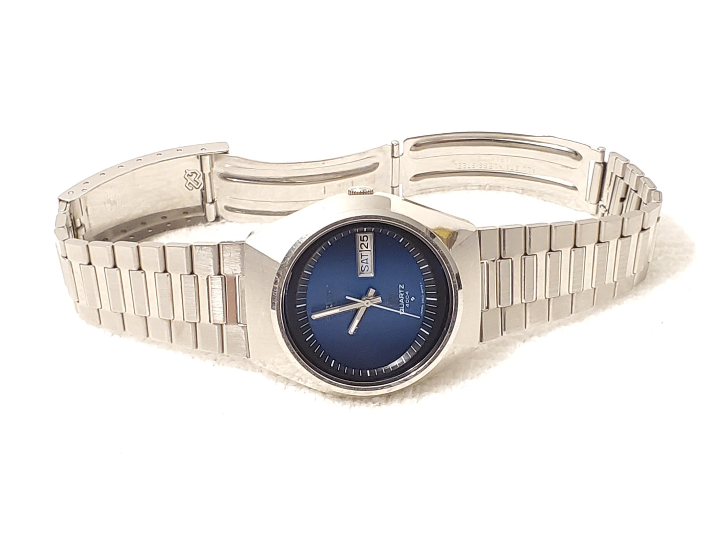 Vintage Seiko SQ 4004 Black Blue Dial Men's Day Date Watch Stainless Steel