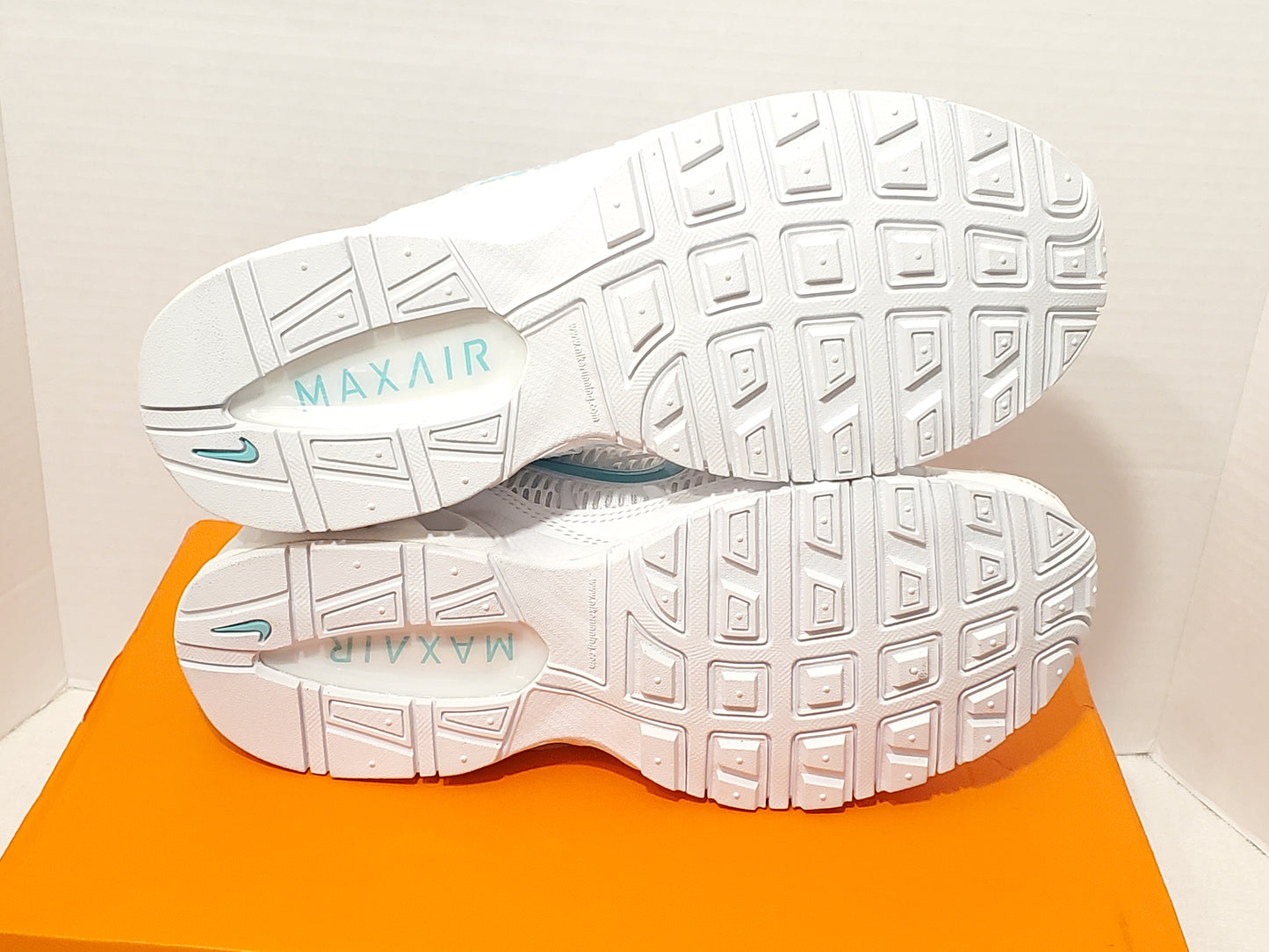 Nike Women's Air Max Torch 4 IV Running Shoes Sneakers White Blue Size 9.5 New