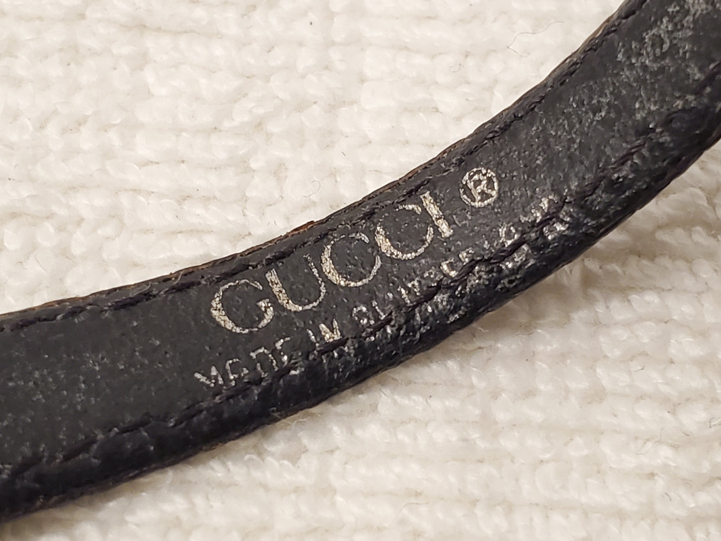 Vintage Gucci 5300L Women's Gold Plated Watch Mother Pearl Dial Six Jewels Swiss