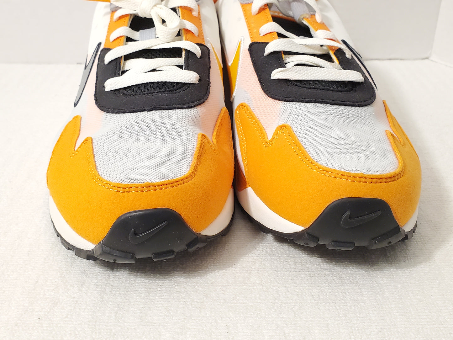 Nike Tennessee Air Max Solo Men's Sneaker FZ4841-001 Orange Black Gray White New