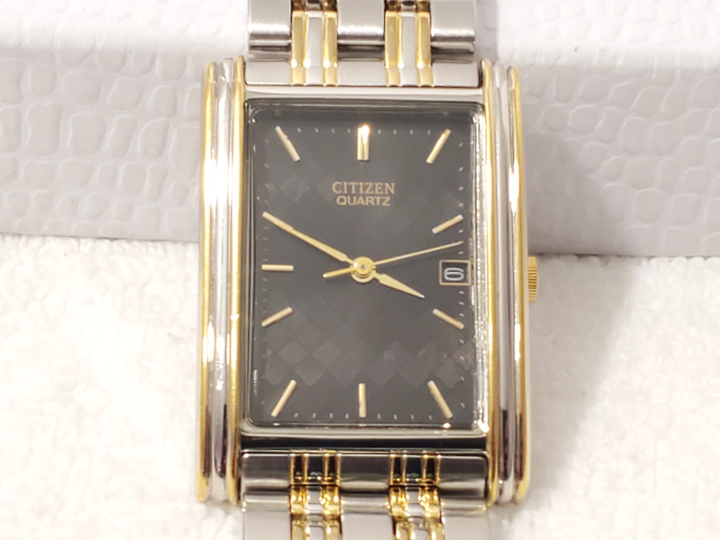 Vintage Citizen Men's Tank Gold Tone Watch Black Dial Date Stainless Steel
