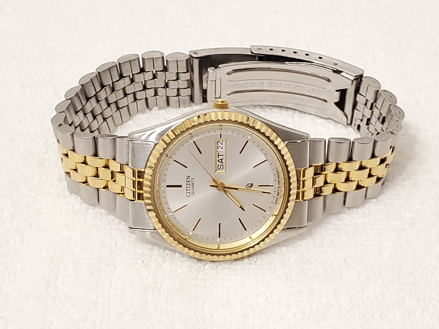 Vintage Citizen Presidental Men's Day Date Watch Gold Tone S Steel Silver Dial