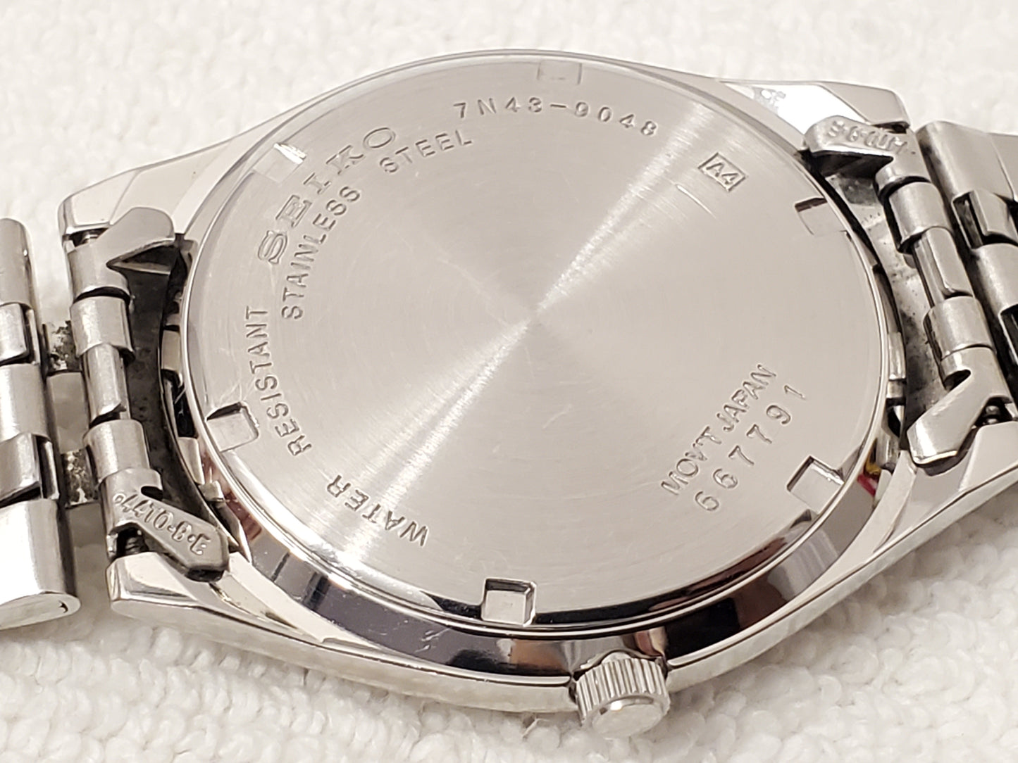 Vintage 1990's Seiko Men's Silver Dial Day Date Quartz Watch Stainless Steel