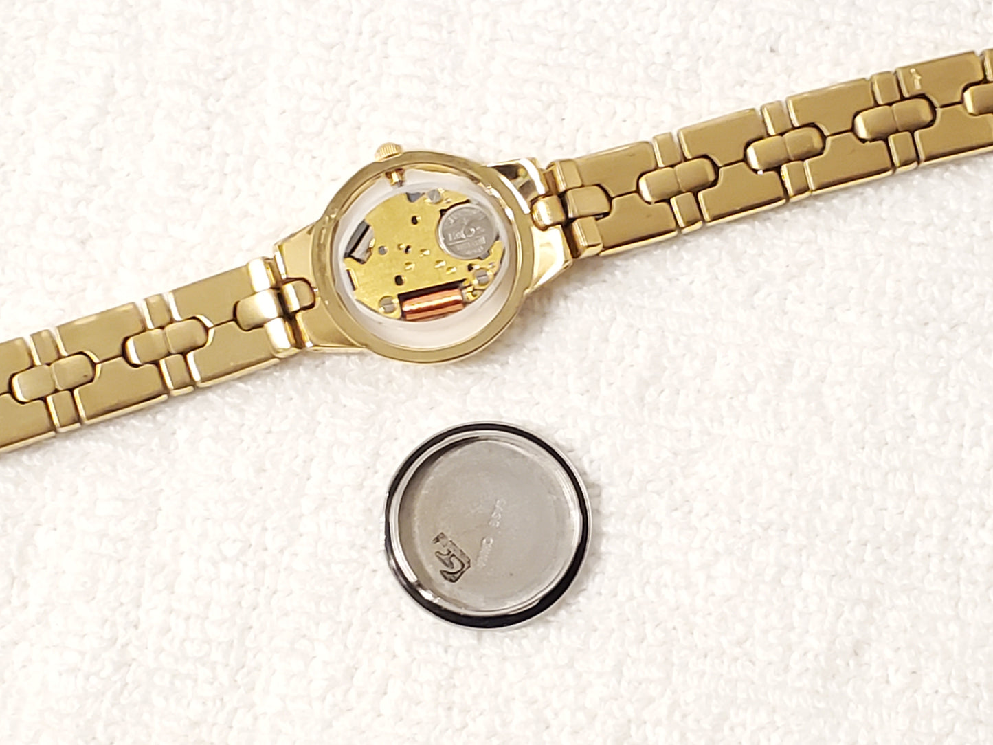 Vintage Citizen Women Gold Tone Stainless Steel Watch Silver Dial Roman Numeral