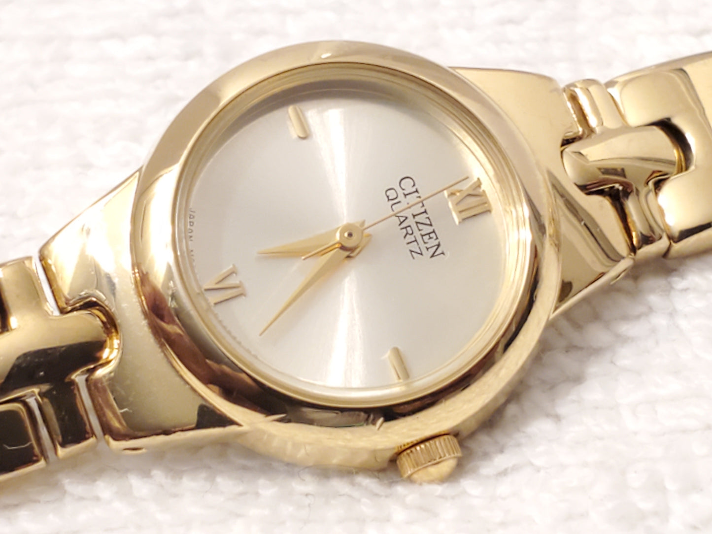 Vintage Citizen Women Gold Tone Stainless Steel Watch Silver Dial Roman Numeral