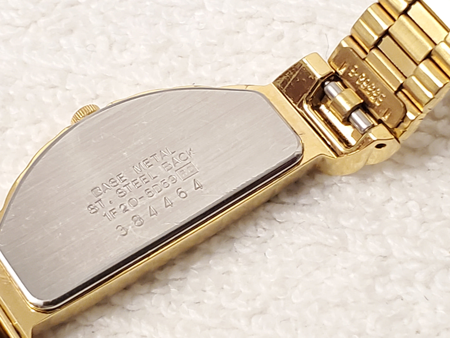 Vintage Seiko Half Moon Womens Quartz Watch Stainless Steel Base Metal Gold Tone