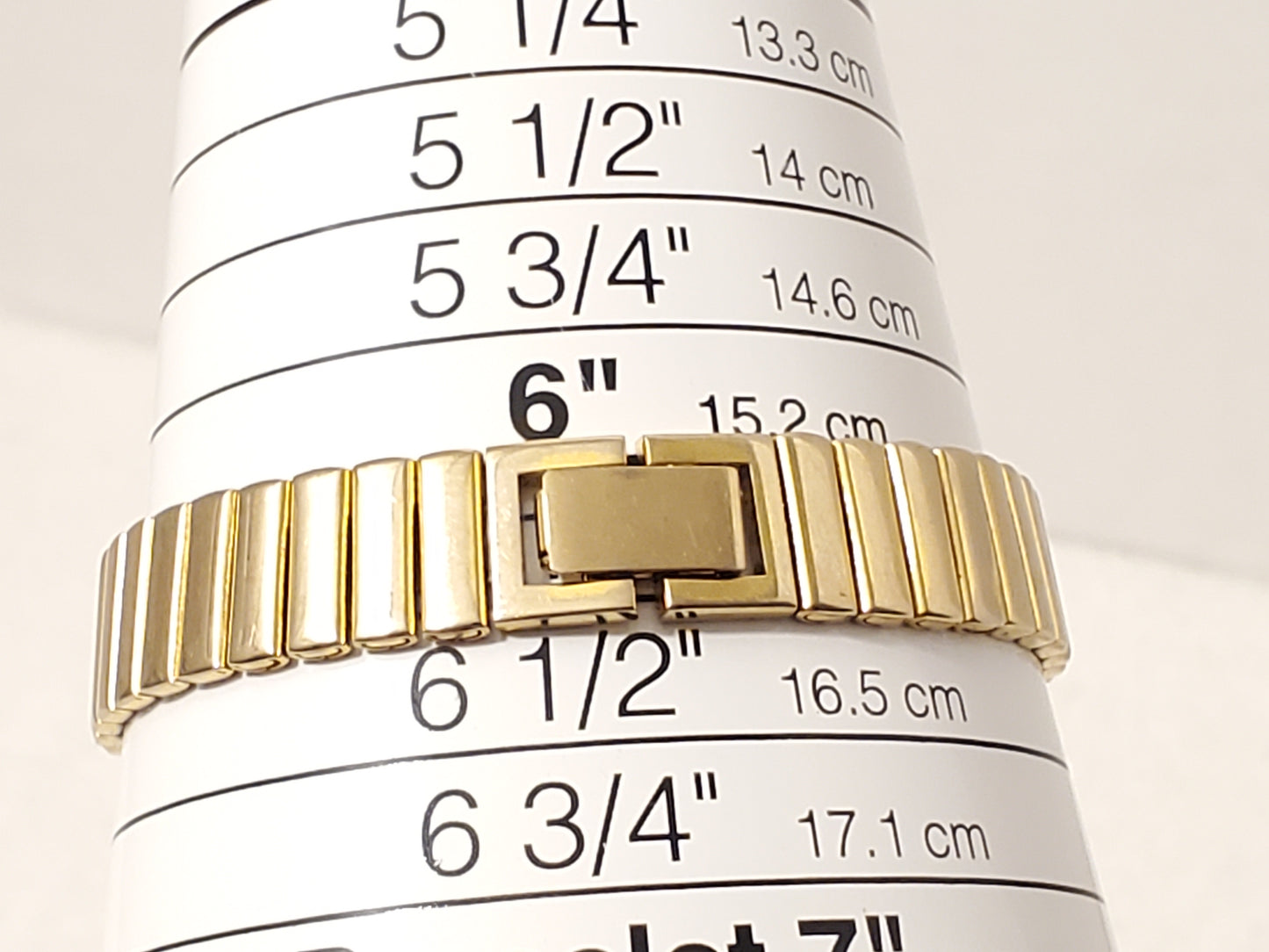 Vintage Seiko Half Moon Womens Quartz Watch Stainless Steel Base Metal Gold Tone