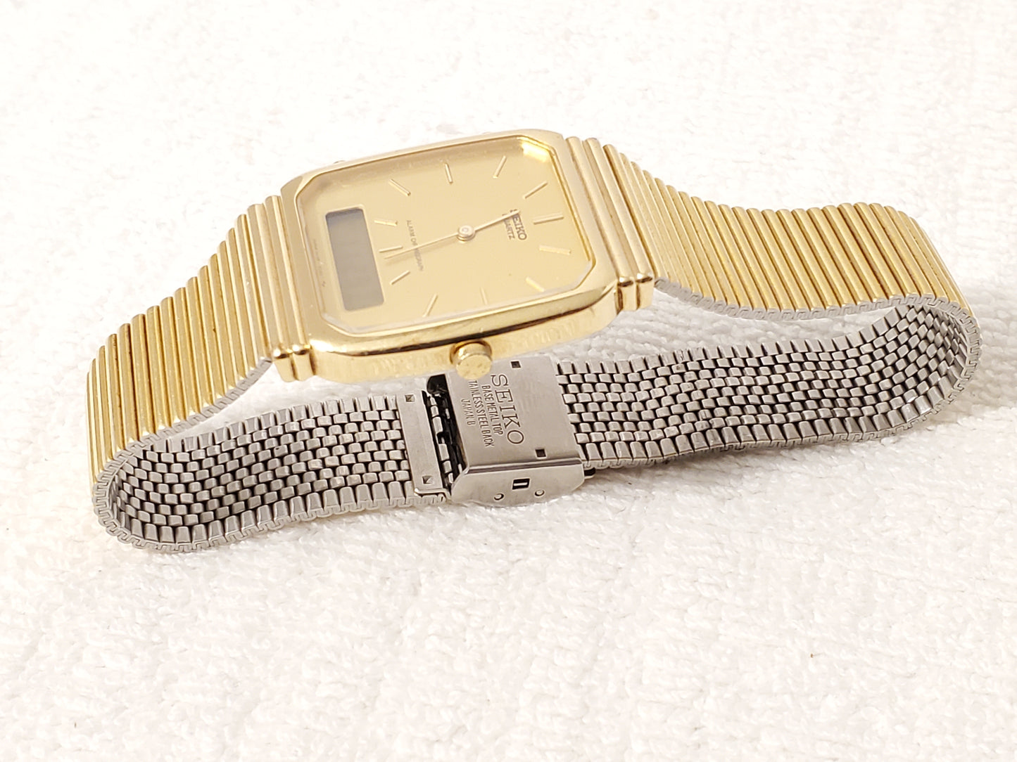 Vintage Seiko Men's Alarm Chronograph Analog Digital Gold Tone Watch Day Date