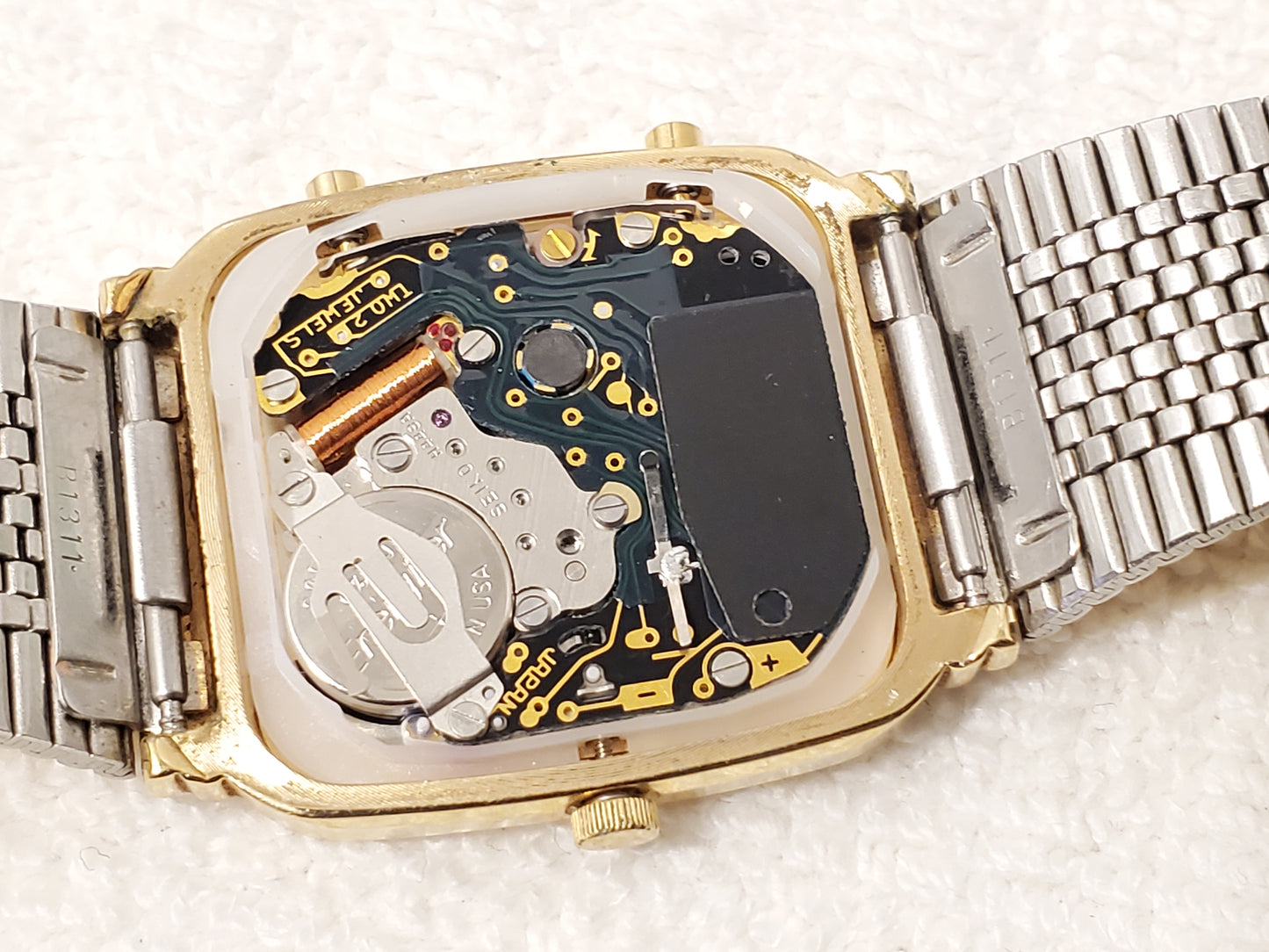 Vintage Seiko Men's Alarm Chronograph Analog Digital Gold Tone Watch Day Date
