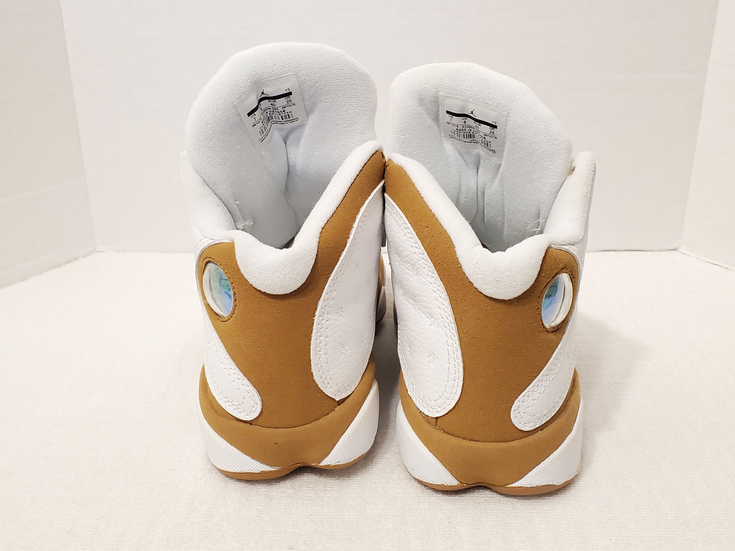 Nike Air Jordan 13 Retro 2016 Wheat White Women's Size 7 Lace Up High Top