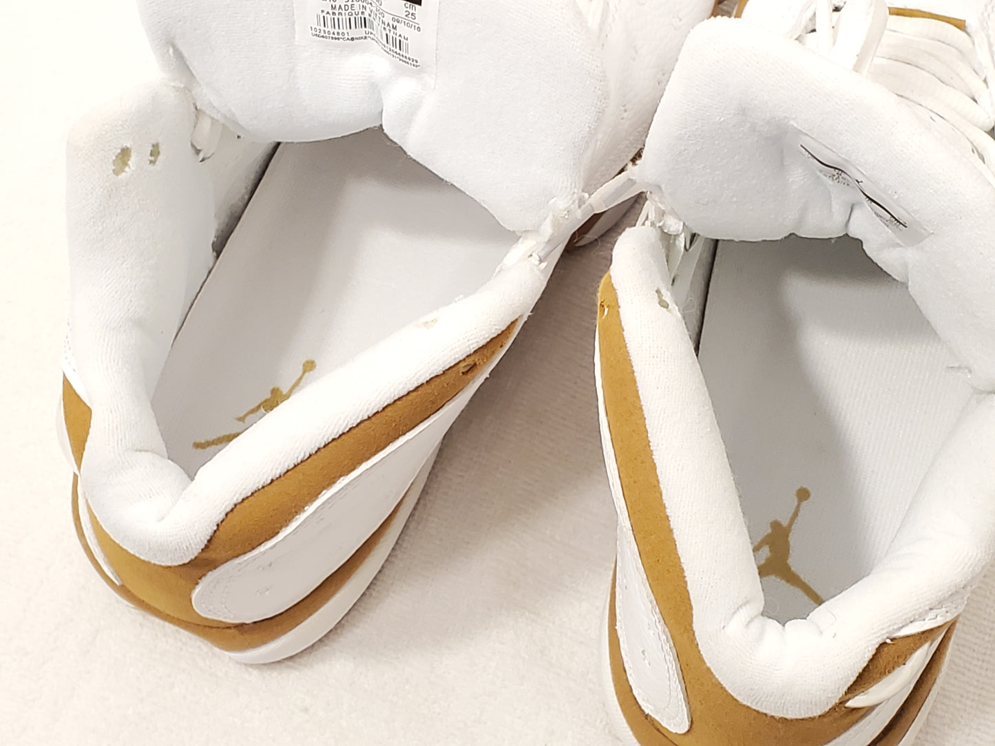 Nike Air Jordan 13 Retro 2016 Wheat White Women's Size 7 Lace Up High Top