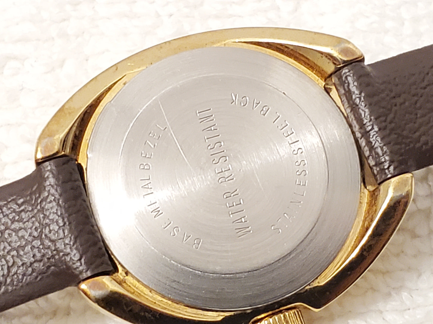 Vintage Timex Gold Plated Wind Up Analog Women's Watch Brown Dial Plastic Strap