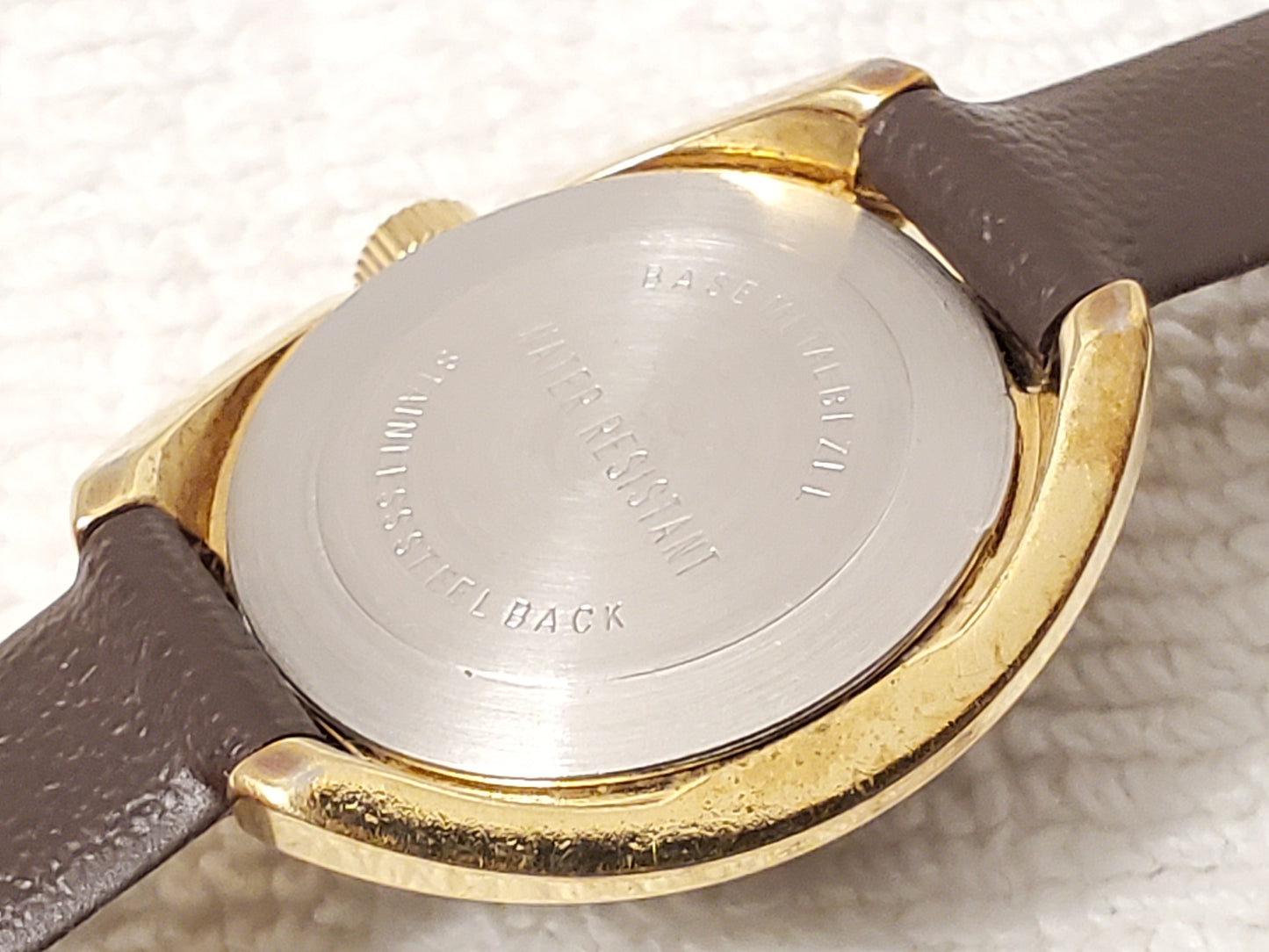 Vintage Timex Gold Plated Wind Up Analog Women's Watch Brown Dial Plastic Strap