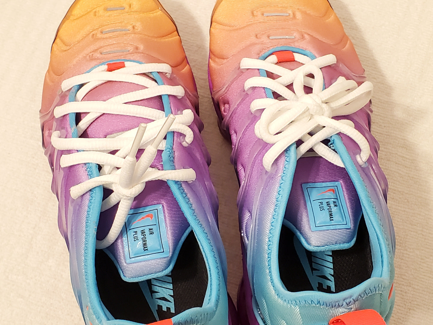 Nike Air Vapormax Plus Fuchsia Dream Crimson Sneakers Women's Size 6.5