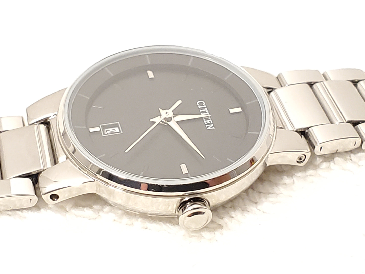 Vintage Citizen Women's Black Dial Date Watch Stainless Steel WR 50 Meters
