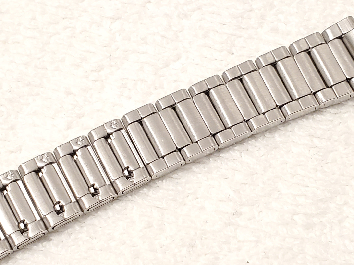 Vintage Citizen Women's Black Dial Date Watch Stainless Steel WR 50 Meters