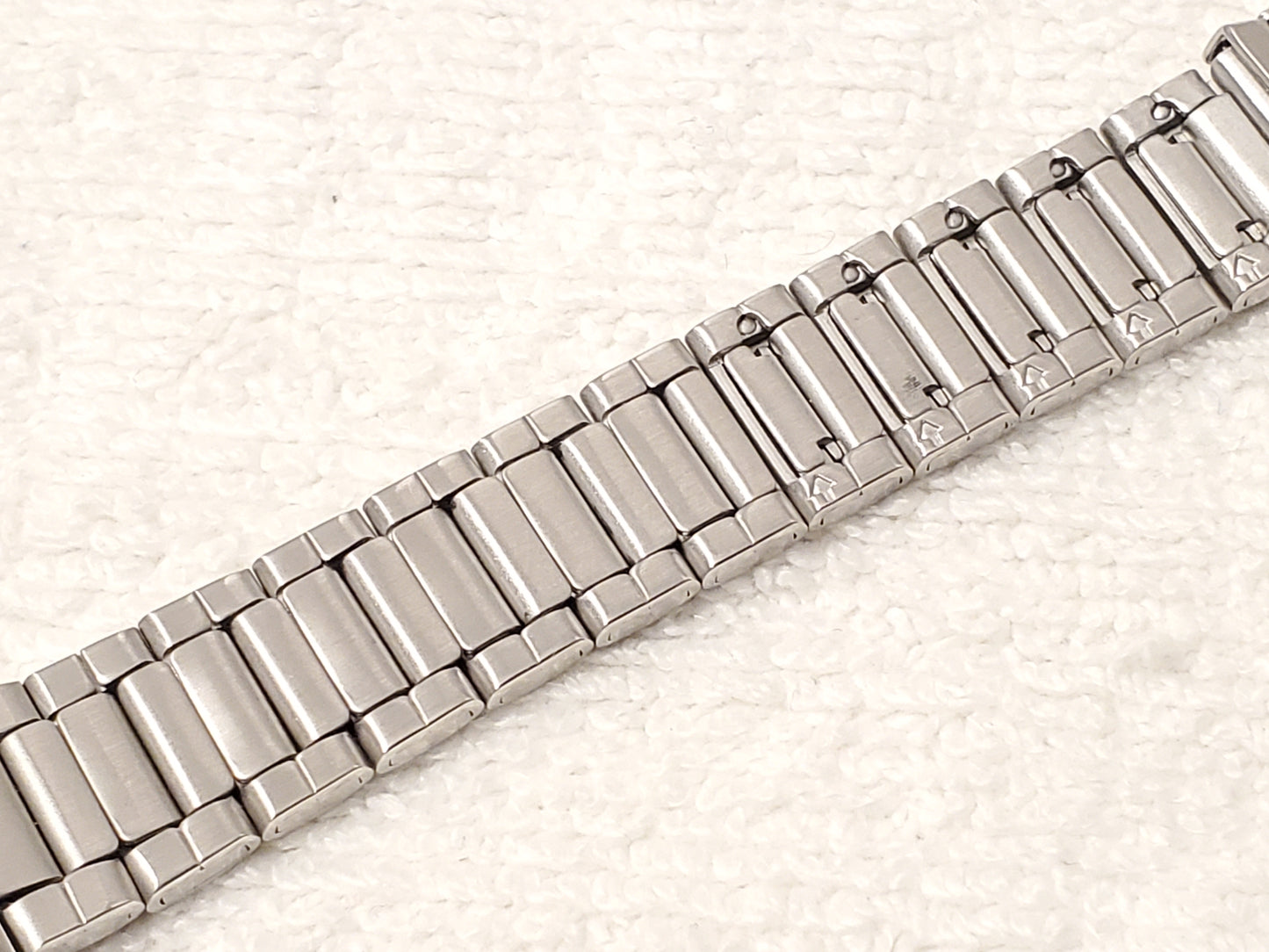 Vintage Citizen Women's Black Dial Date Watch Stainless Steel WR 50 Meters