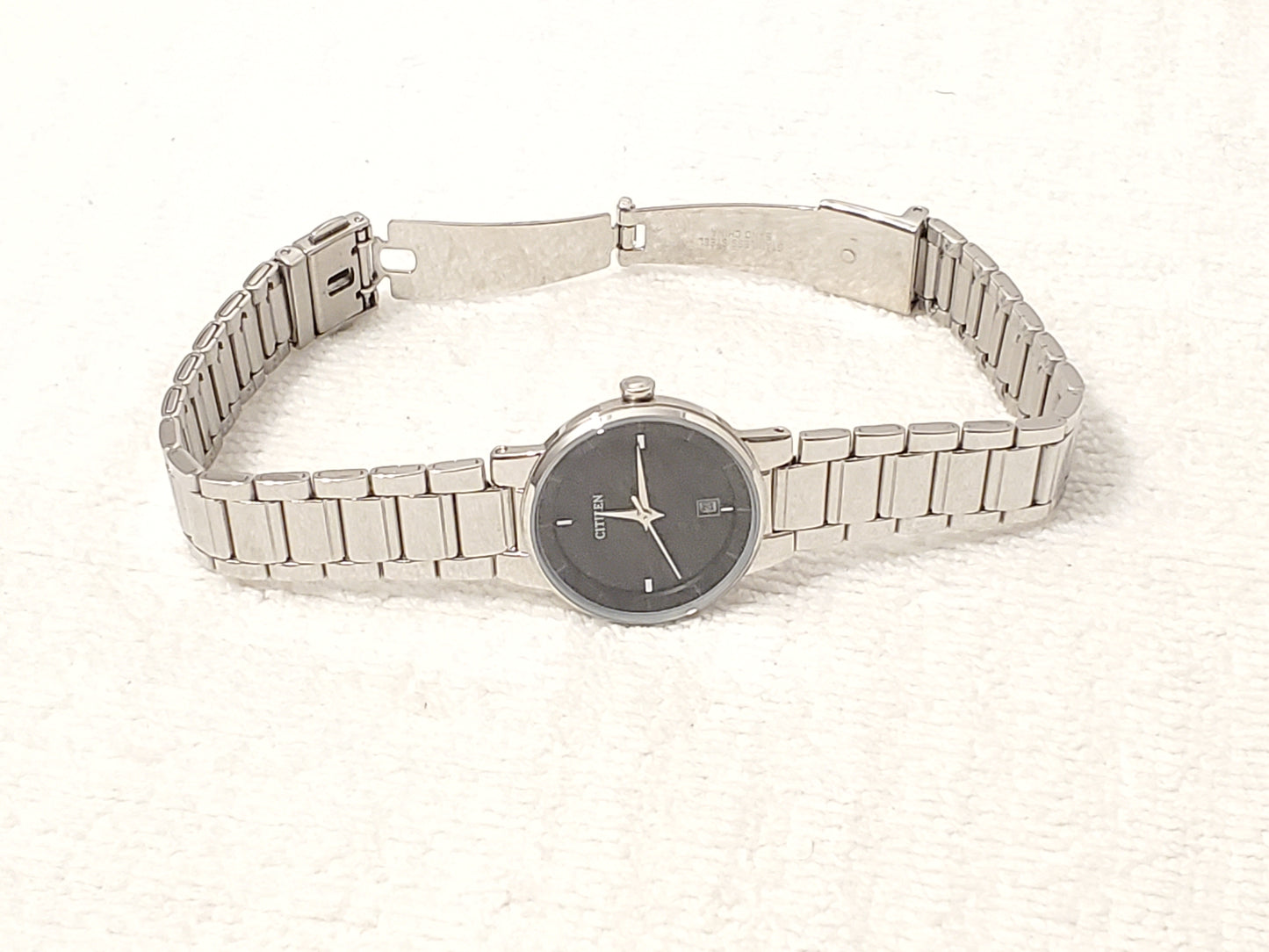 Vintage Citizen Women's Black Dial Date Watch Stainless Steel WR 50 Meters