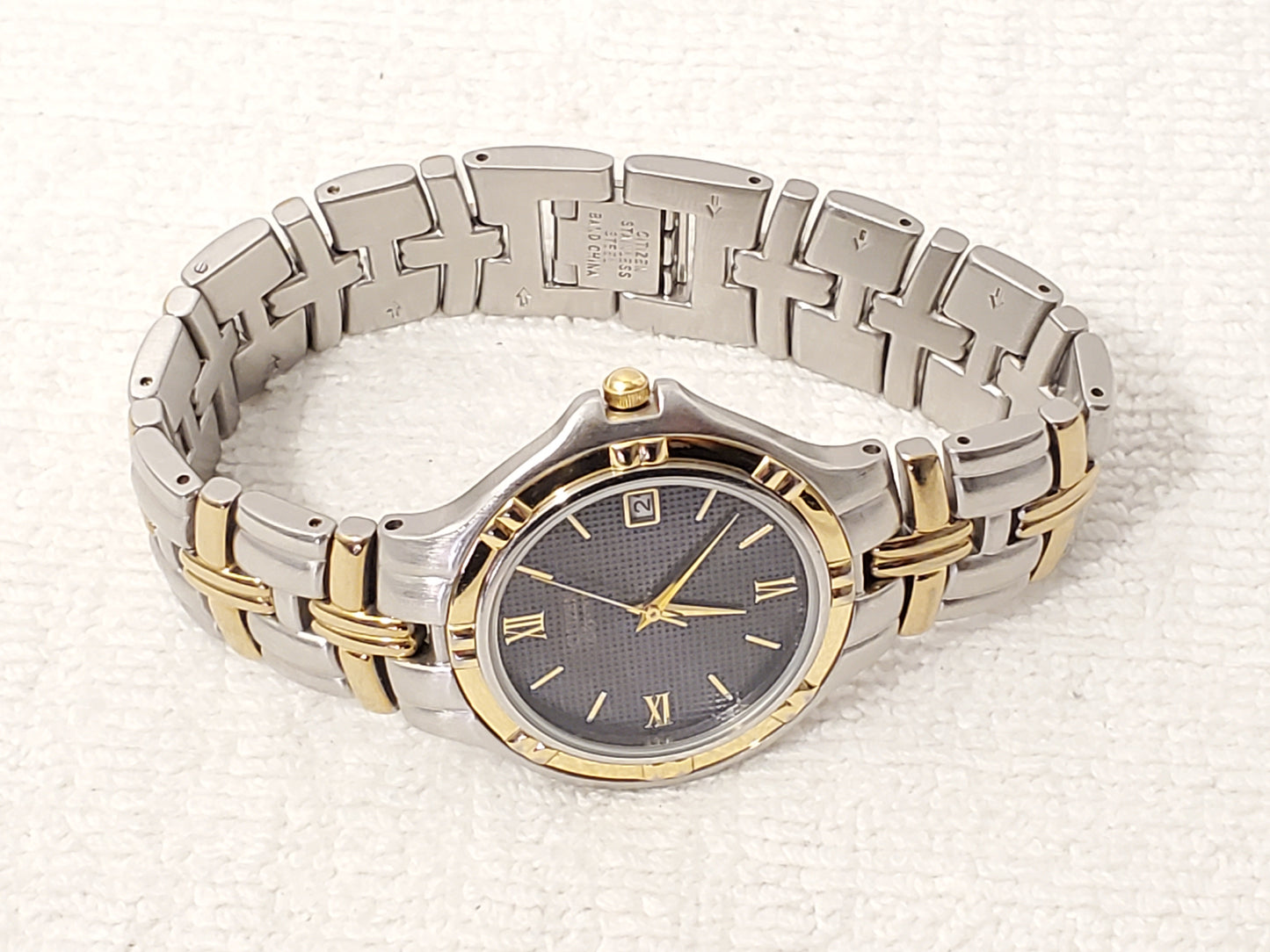 Vintage Citizen Men's Date Quartz Watch Stainless Steel Black Dial Gold Tone