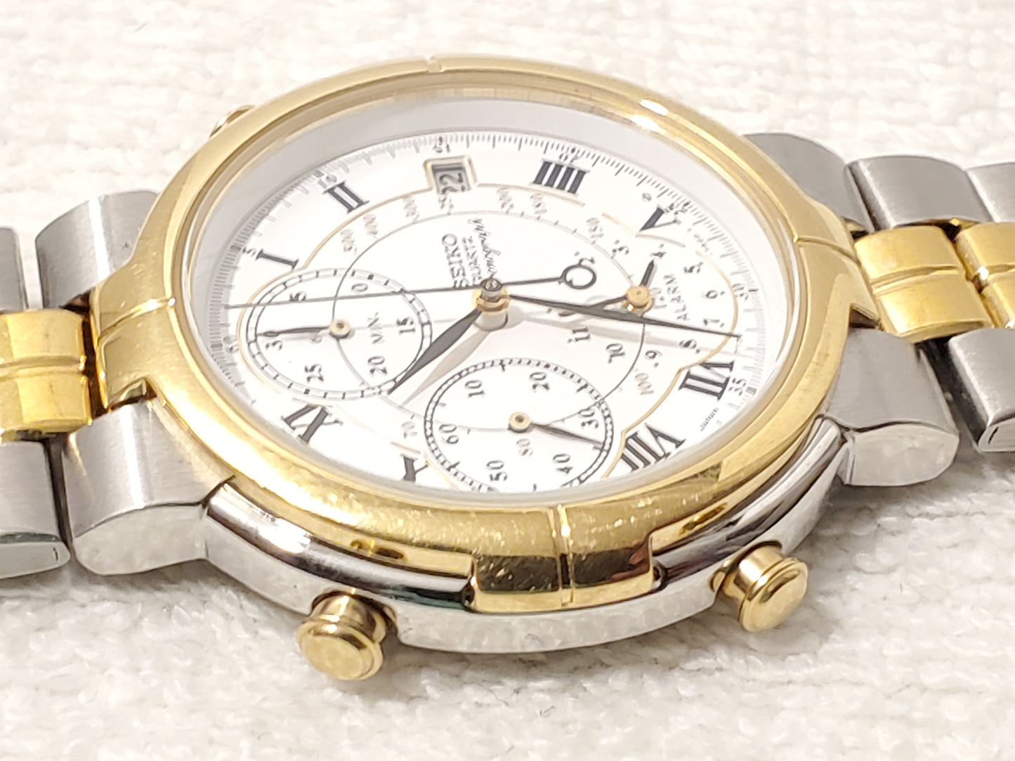 Vintage Seiko Chronograph Alarm Date Men's Watch White Dial Roman Numerals