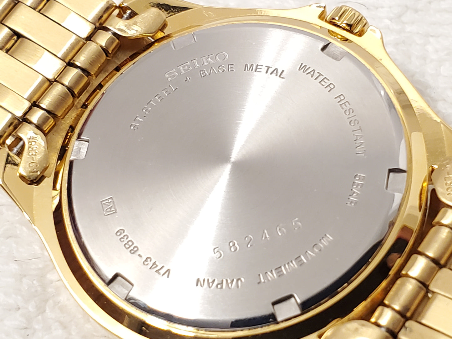 Vintage Seiko Men's Day Date Gold Tone Quartz Watch One Jewel Stainless Steel