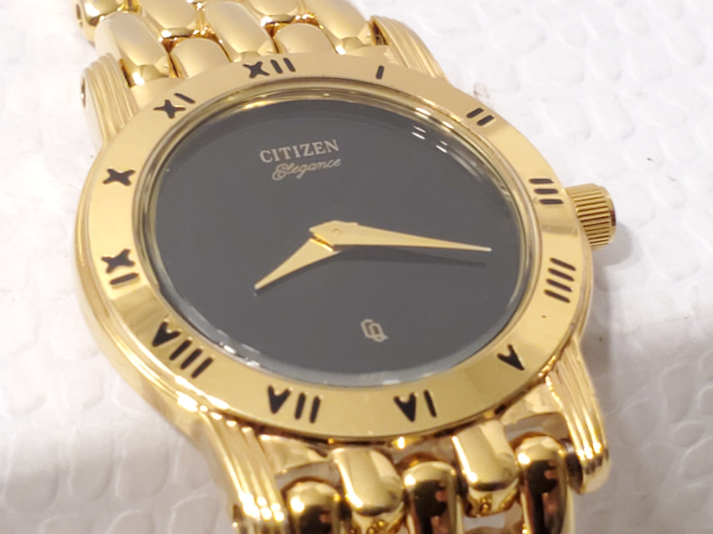 Vintage Citizen CQ Womens Quartz Watch Gold Tone Black Dial Roman Numerals Bezel
