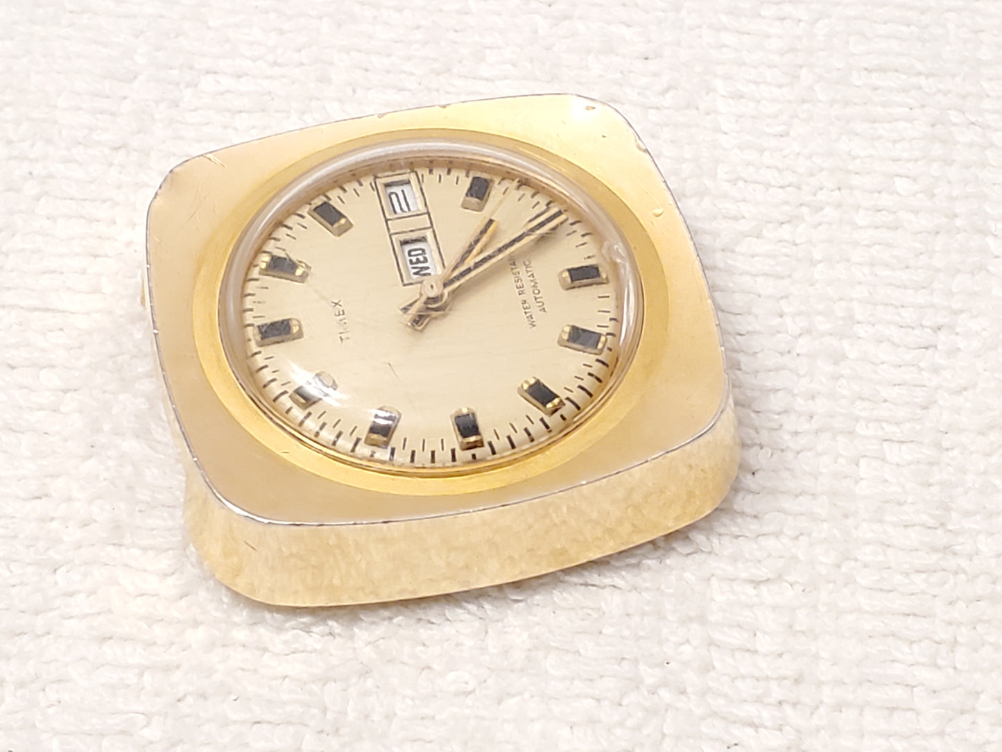 Vintage Timex Automatic Mens Day Date Watch Gold Tone Stainless Steel Base Metal
