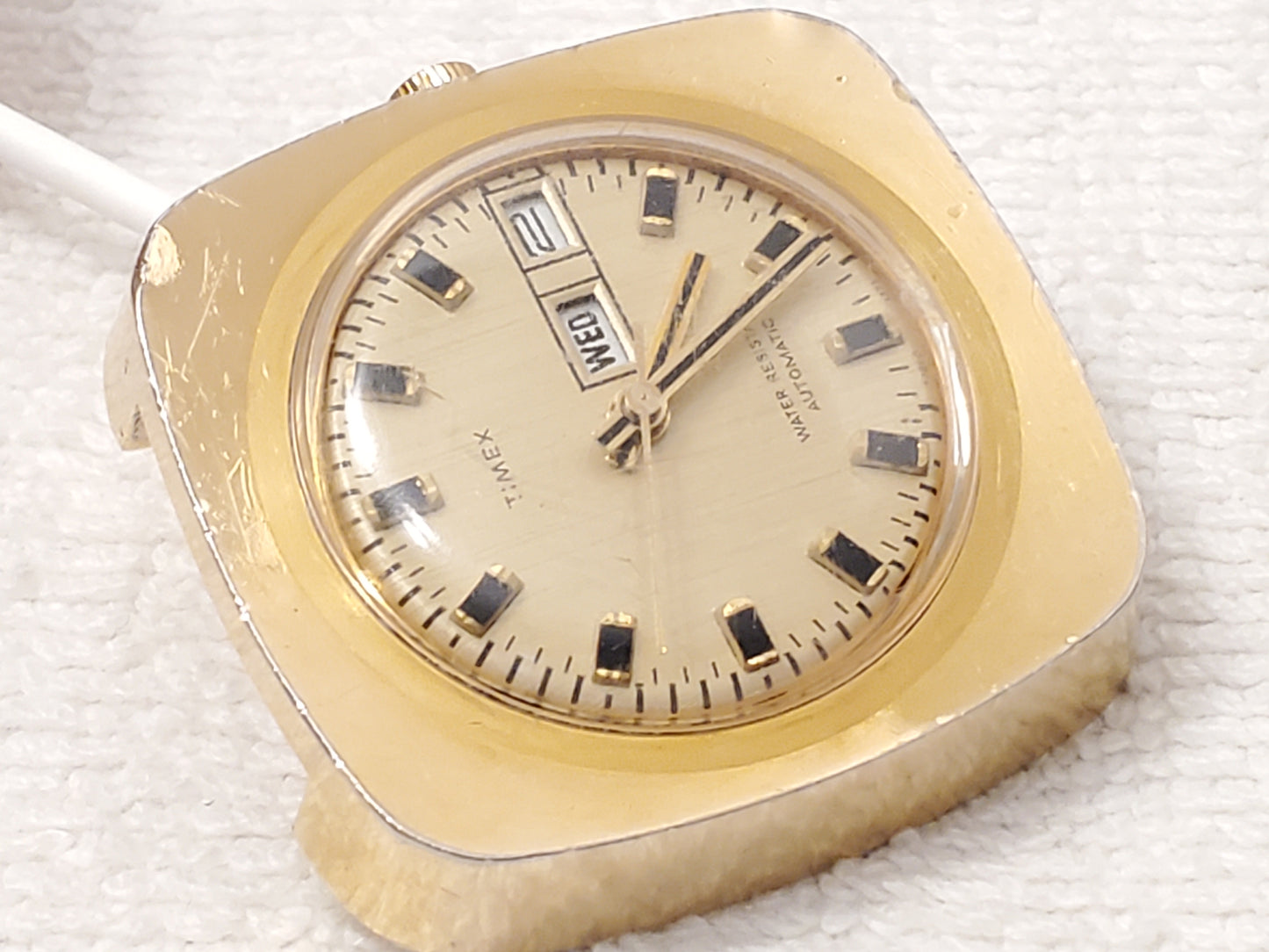 Vintage Timex Automatic Mens Day Date Watch Gold Tone Stainless Steel Base Metal