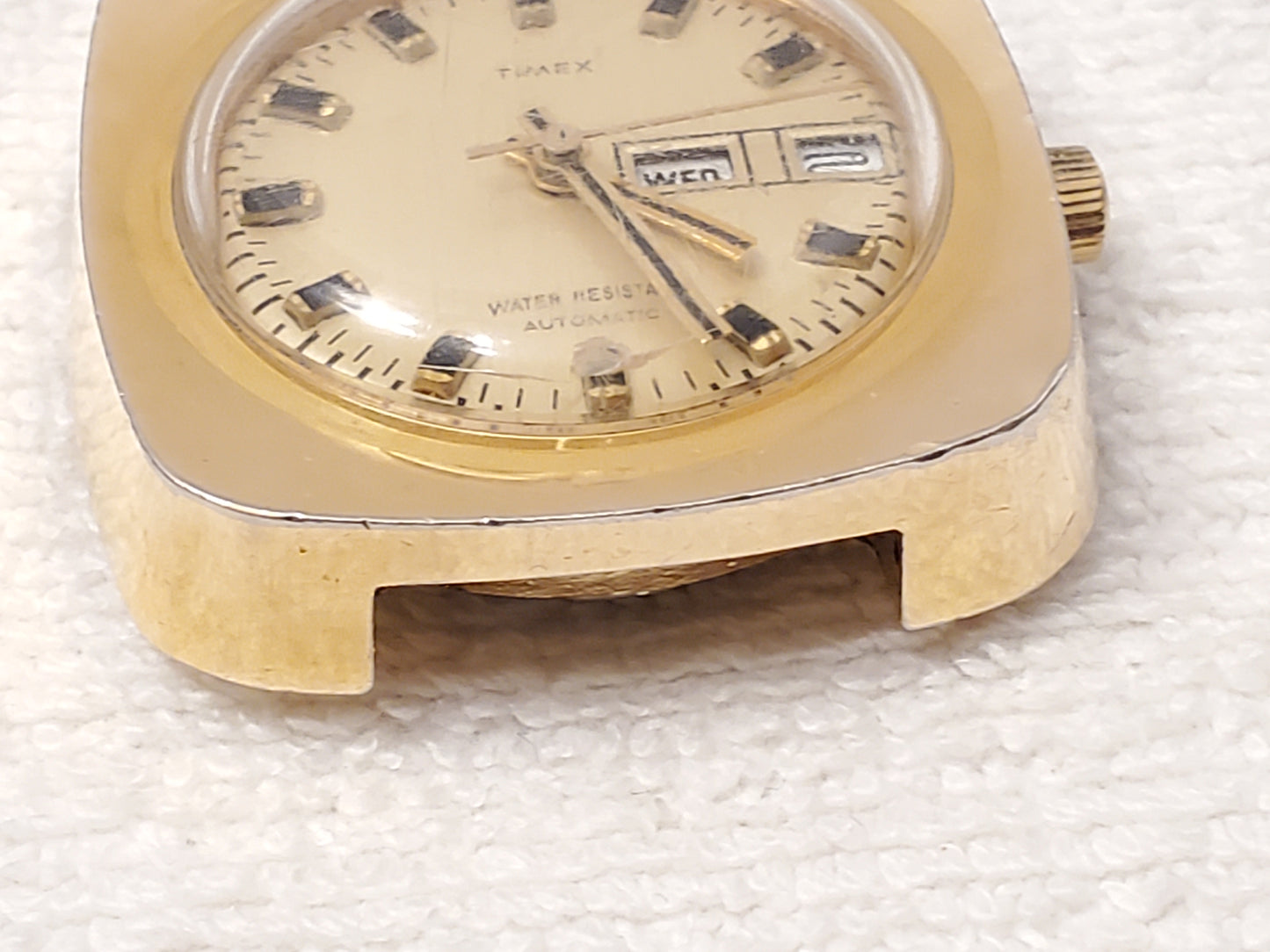 Vintage Timex Automatic Mens Day Date Watch Gold Tone Stainless Steel Base Metal