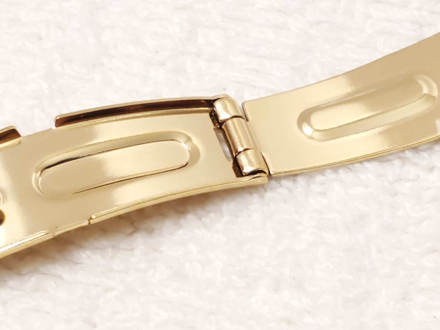 Vintage Citizen Women's Tank Watch Gold Plated Tone Black Dial Roman Numerals
