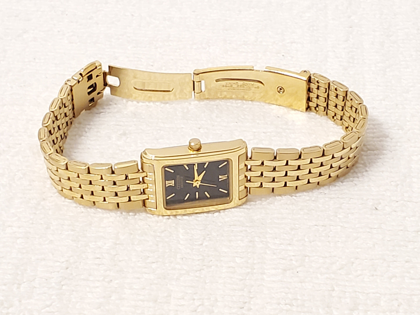 Vintage Citizen Women's Tank Watch Gold Plated Tone Black Dial Roman Numerals
