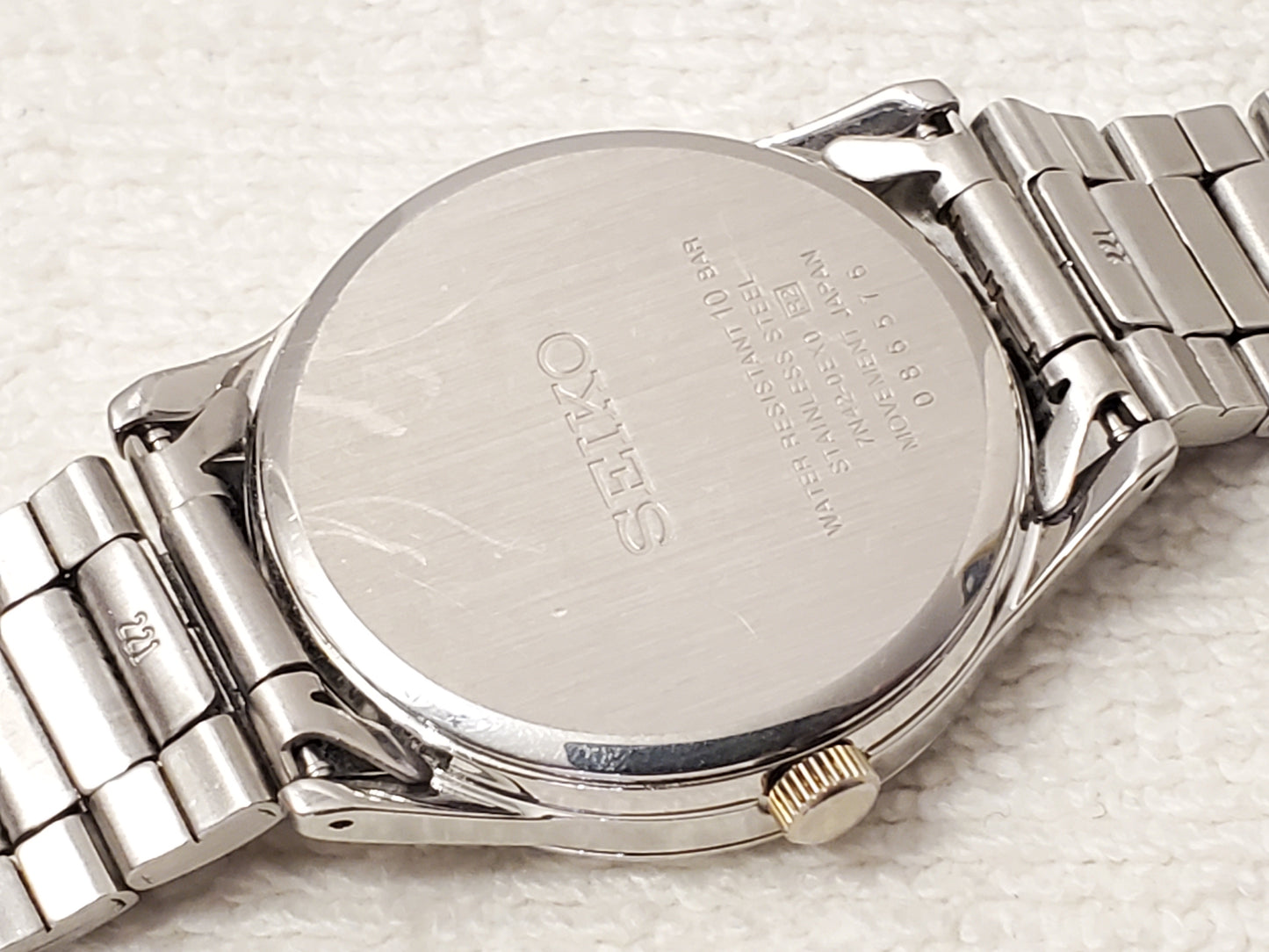Vintage Seiko Men's Date Watch Stainless Steel Gold Tone 1 Jewel Silver Dial