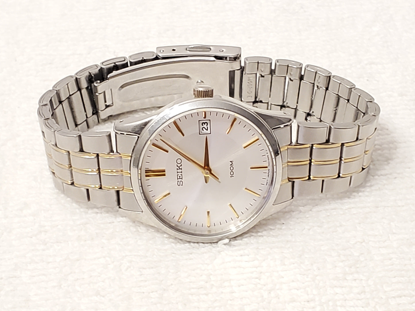 Vintage Seiko Men's Date Watch Stainless Steel Gold Tone 1 Jewel Silver Dial