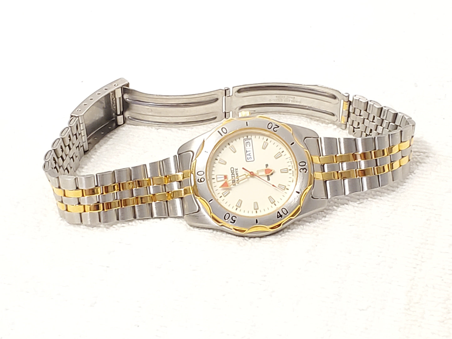 Vintage Seiko Mens Day Date Luminous Dial Quartz Watch Stainless Steel Gold Tone
