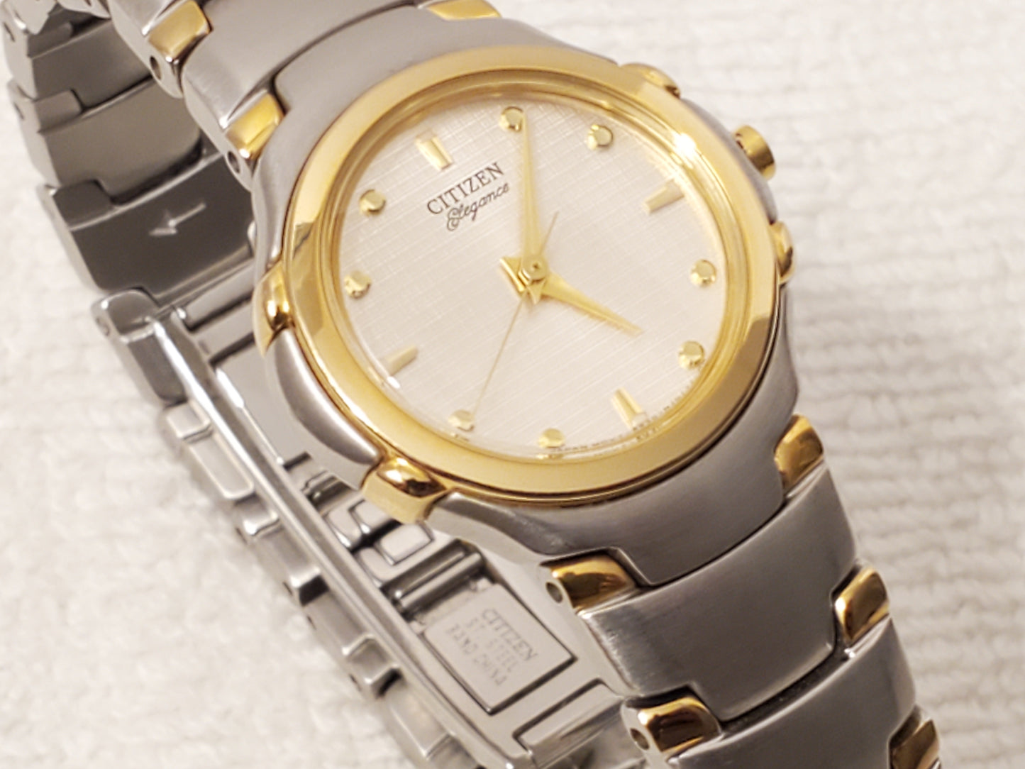 Vintage Citizen Elegance Women's Stainless Steel Gold Plated Quartz Watch