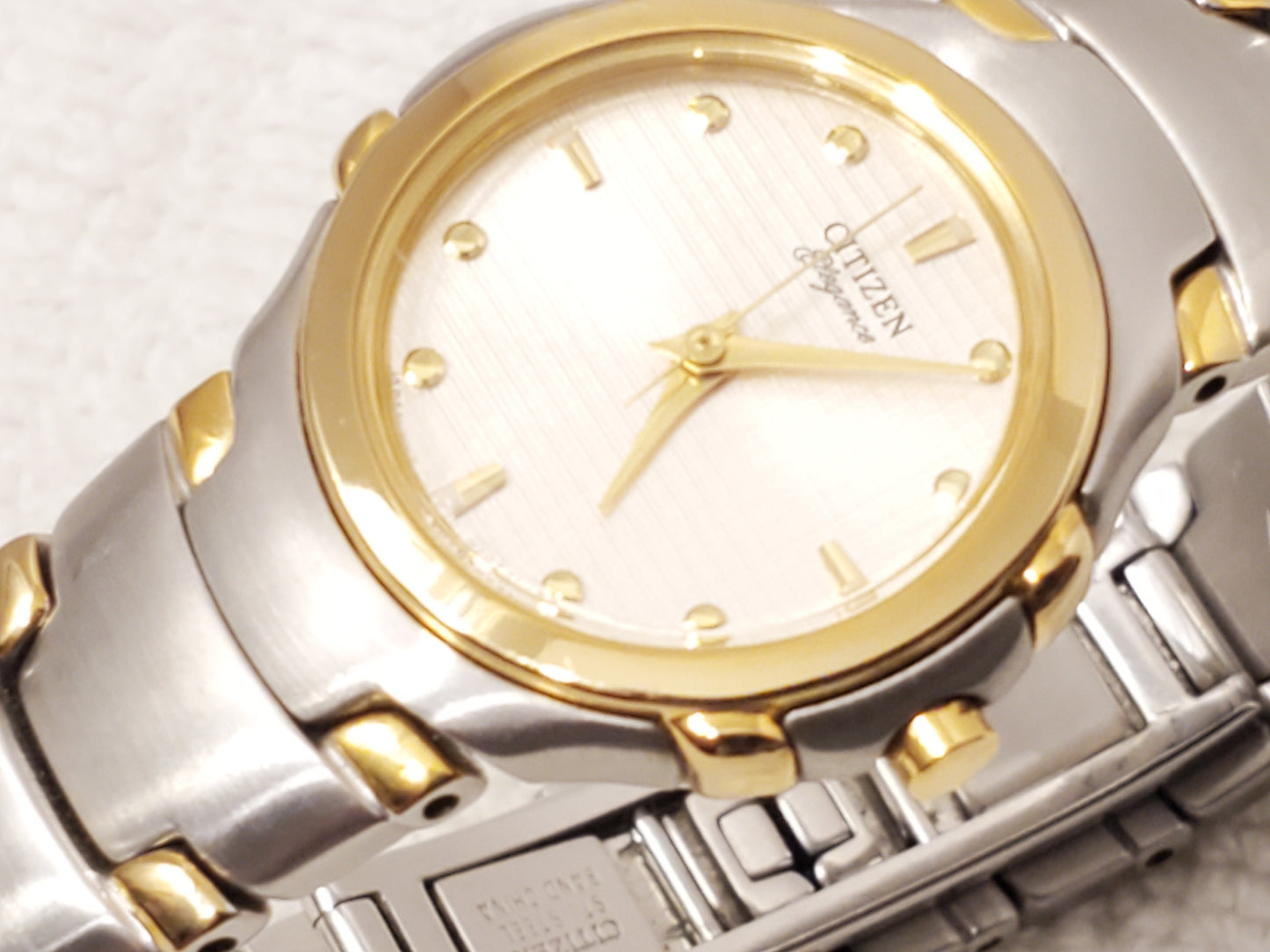 Vintage Citizen Elegance Women's Stainless Steel Gold Plated Quartz Watch