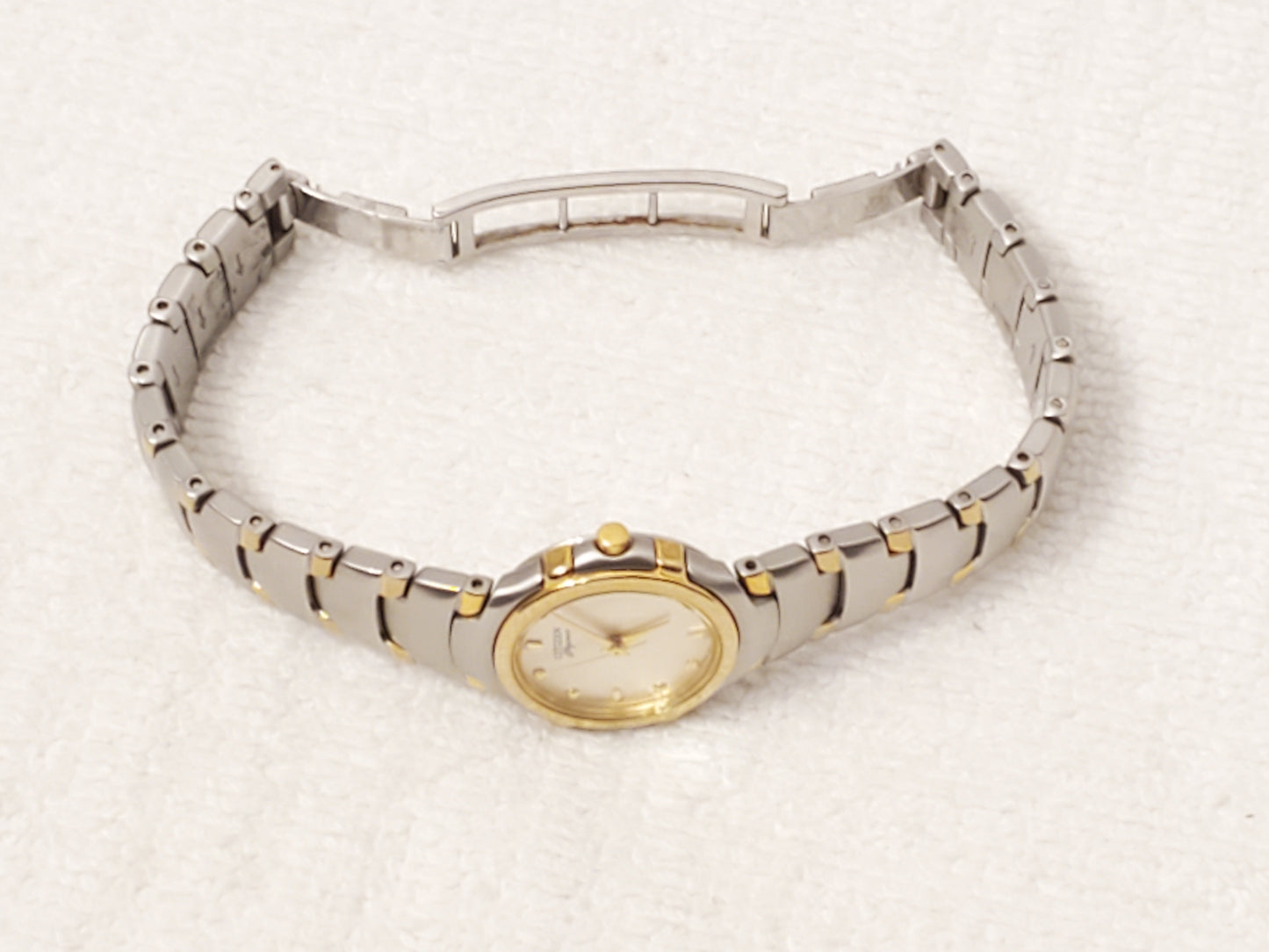 Vintage Citizen Elegance Women's Stainless Steel Gold Plated Quartz Watch