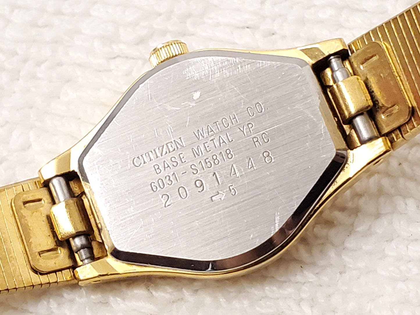 Vintage Citizen Women's Gold Plated Quartz Watch Black Dial Stainless Steel