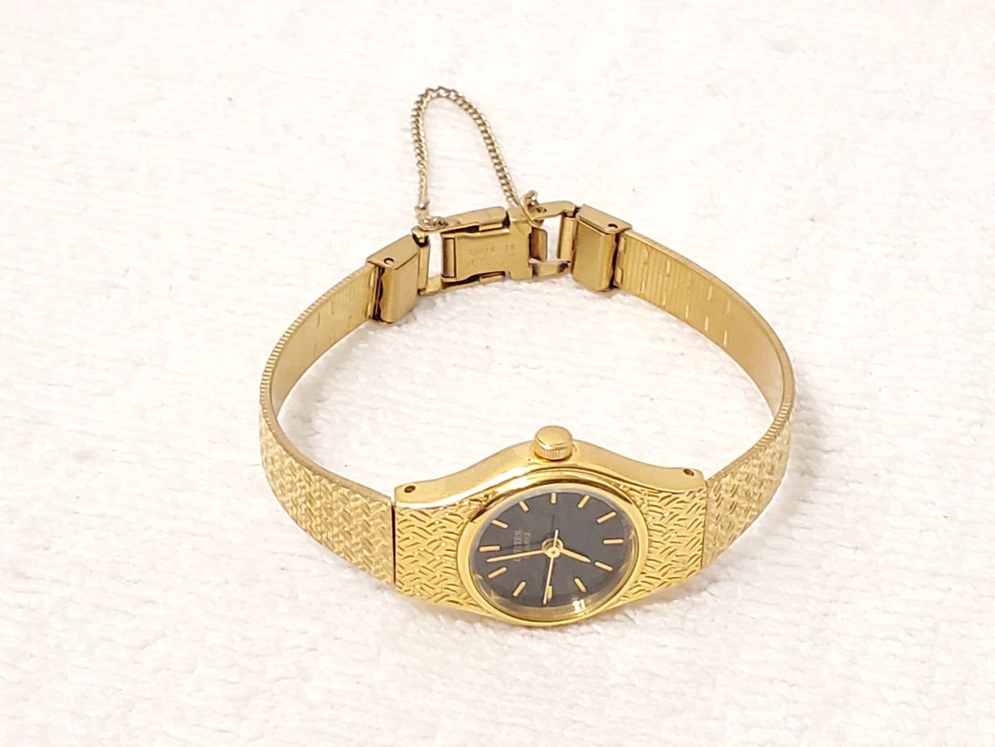 Vintage Citizen Women's Gold Plated Quartz Watch Black Dial Stainless Steel