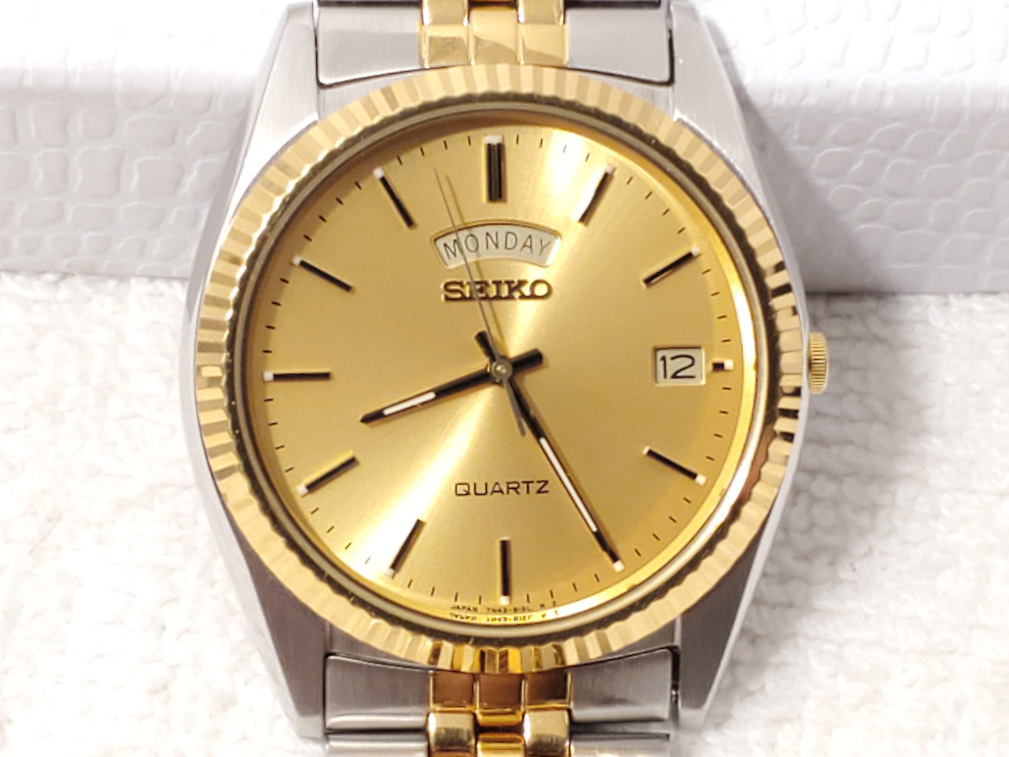 Vintage Seiko Men's Presidential Watch Gold Tone Dial Stainless Steel Date Day