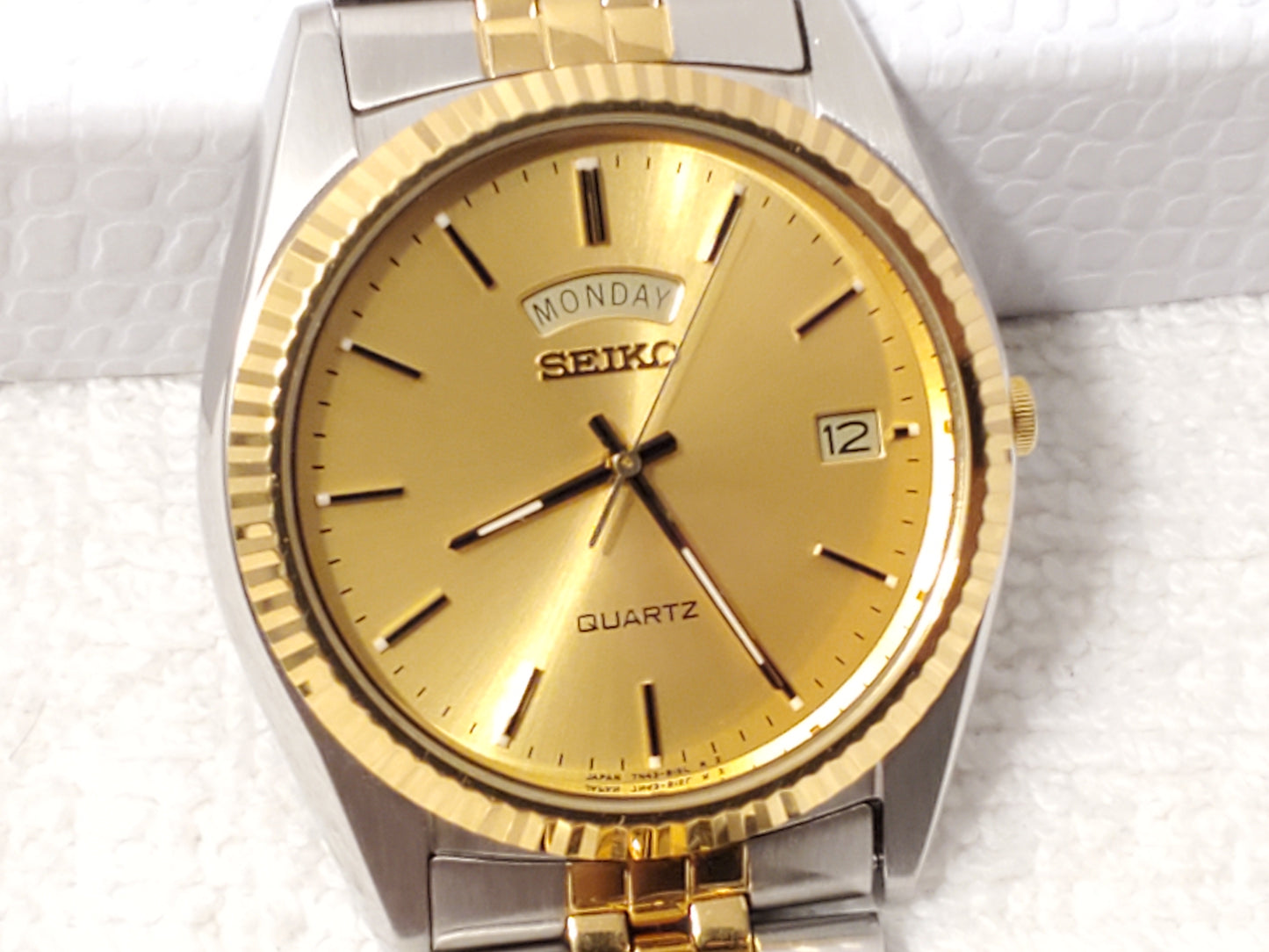 Vintage Seiko Men's Presidential Watch Gold Tone Dial Stainless Steel Date Day