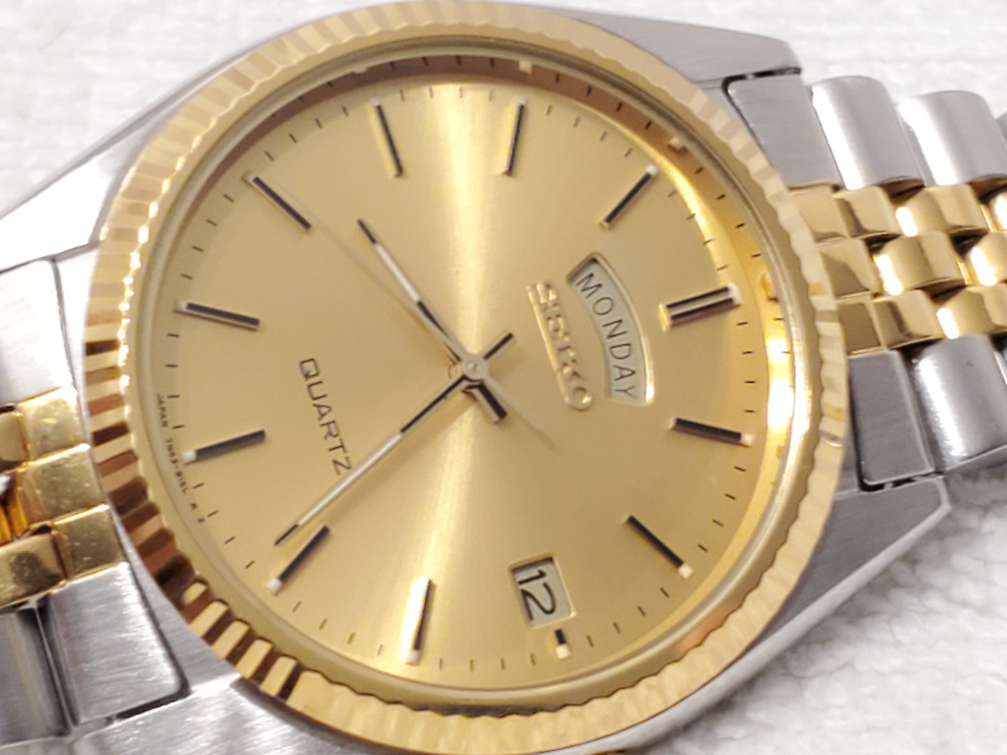 Vintage Seiko Men's Presidential Watch Gold Tone Dial Stainless Steel Date Day